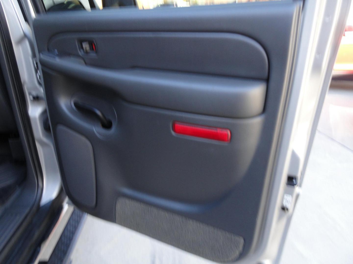 2004 Silver Birch /Graphite Chevrolet Avalanche 1500 4WD LT (3GNEK12T54G) with an 5.3L V8 OHV 16V engine, 4-Speed Automatic Overdrive transmission, located at 827 W 26th Street, Erie, PA, 16508, (814) 455-3401, 42.105431, -80.090942 - Thanks for looking at our super clean low mileage and accident-free recent arrival. This is the LT model with the 5.3 L V-8, four-wheel drive heated leather seating, power sunroof and lots more. We purchased this vehicle from a previous customer who was not able to drive it anymore and who took sup - Photo#44