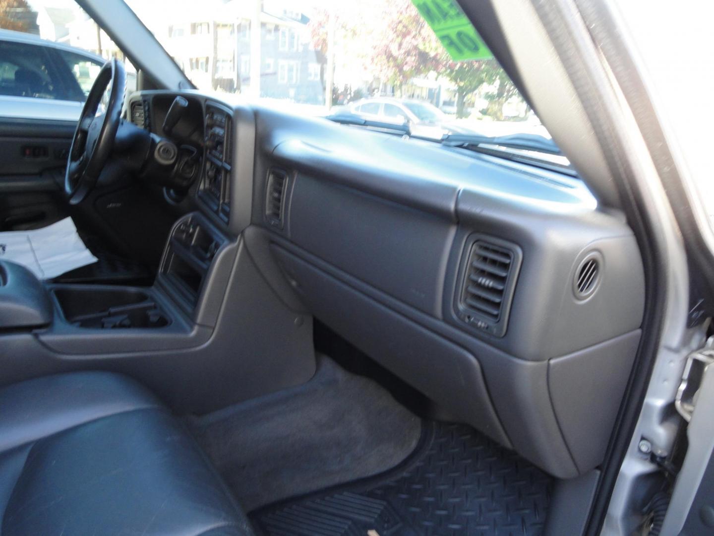 2004 Silver Birch /Graphite Chevrolet Avalanche 1500 4WD LT (3GNEK12T54G) with an 5.3L V8 OHV 16V engine, 4-Speed Automatic Overdrive transmission, located at 827 W 26th Street, Erie, PA, 16508, (814) 455-3401, 42.105431, -80.090942 - Thanks for looking at our super clean low mileage and accident-free recent arrival. This is the LT model with the 5.3 L V-8, four-wheel drive heated leather seating, power sunroof and lots more. We purchased this vehicle from a previous customer who was not able to drive it anymore and who took sup - Photo#46