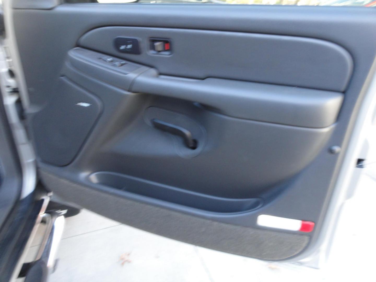 2004 Silver Birch /Graphite Chevrolet Avalanche 1500 4WD LT (3GNEK12T54G) with an 5.3L V8 OHV 16V engine, 4-Speed Automatic Overdrive transmission, located at 827 W 26th Street, Erie, PA, 16508, (814) 455-3401, 42.105431, -80.090942 - Thanks for looking at our super clean low mileage and accident-free recent arrival. This is the LT model with the 5.3 L V-8, four-wheel drive heated leather seating, power sunroof and lots more. We purchased this vehicle from a previous customer who was not able to drive it anymore and who took sup - Photo#49