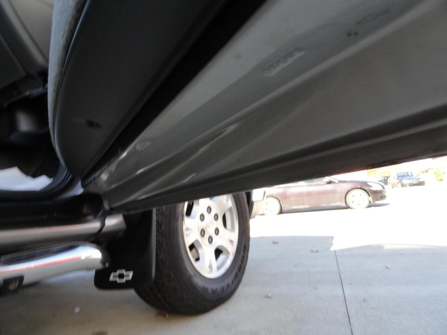 2004 Silver Birch /Graphite Chevrolet Avalanche 1500 4WD LT (3GNEK12T54G) with an 5.3L V8 OHV 16V engine, 4-Speed Automatic Overdrive transmission, located at 827 W 26th Street, Erie, PA, 16508, (814) 455-3401, 42.105431, -80.090942 - Thanks for looking at our super clean low mileage and accident-free recent arrival. This is the LT model with the 5.3 L V-8, four-wheel drive heated leather seating, power sunroof and lots more. We purchased this vehicle from a previous customer who was not able to drive it anymore and who took sup - Photo#50