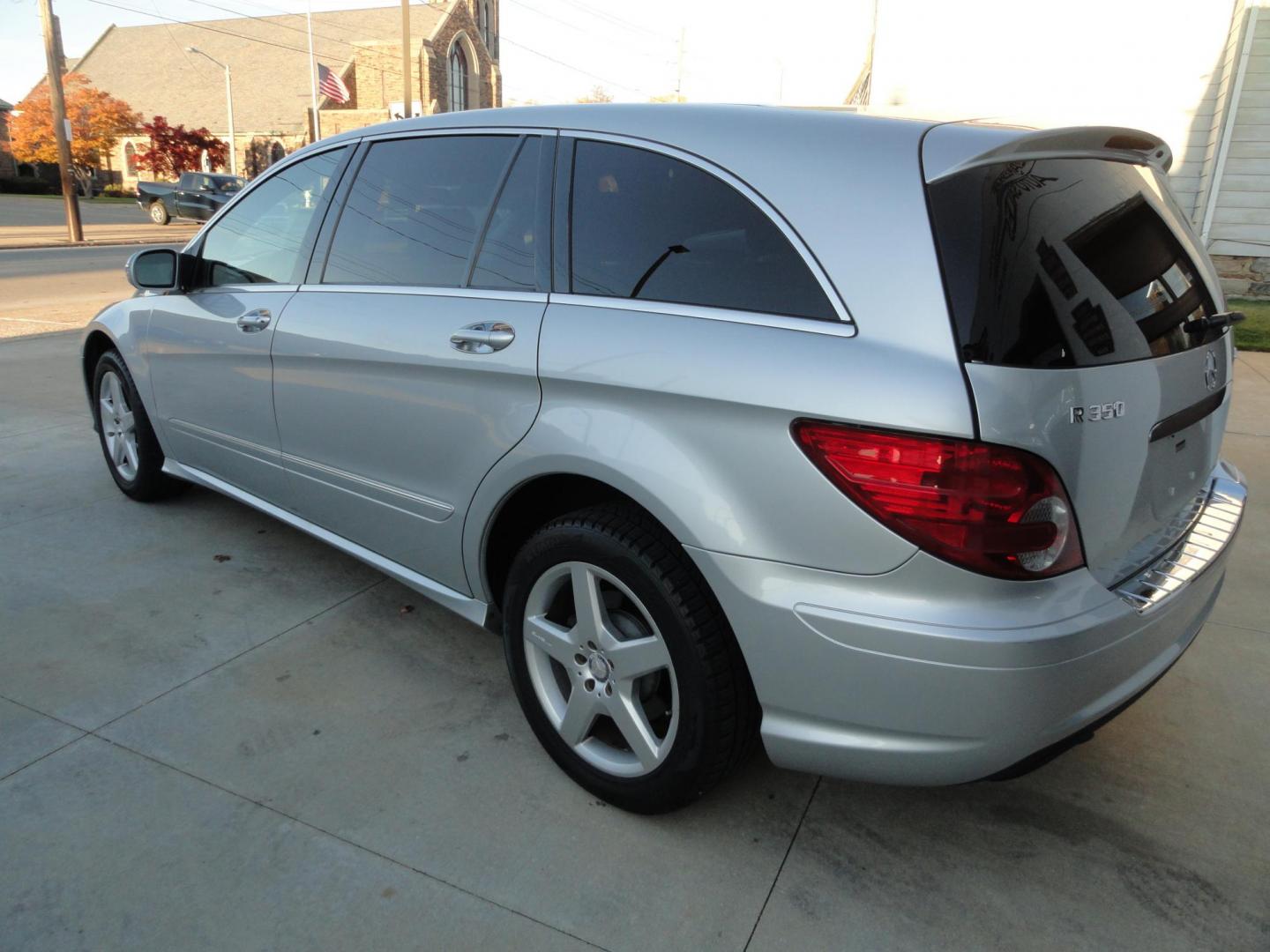 2010 Iridium Silver Metallic /Black Mercedes-Benz R-Class R350 4MATIC w/ 3rd Row (4JGCB6FE1AA) with an 3.5L V6 DOHC 24V engine, 7-Speed Automatic transmission, located at 827 W 26th Street, Erie, PA, 16508, (814) 455-3401, 42.105431, -80.090942 - Thanks for looking at our super clean, low mileage rust free and accident-free recent arrival. This is the R350 4Matic 7 passenger with heated leather seats, panoramic sunroof, back up camera, navigation, both remotes and keys, the factory owners' manuals and factory floor mats. A recent service was - Photo#5