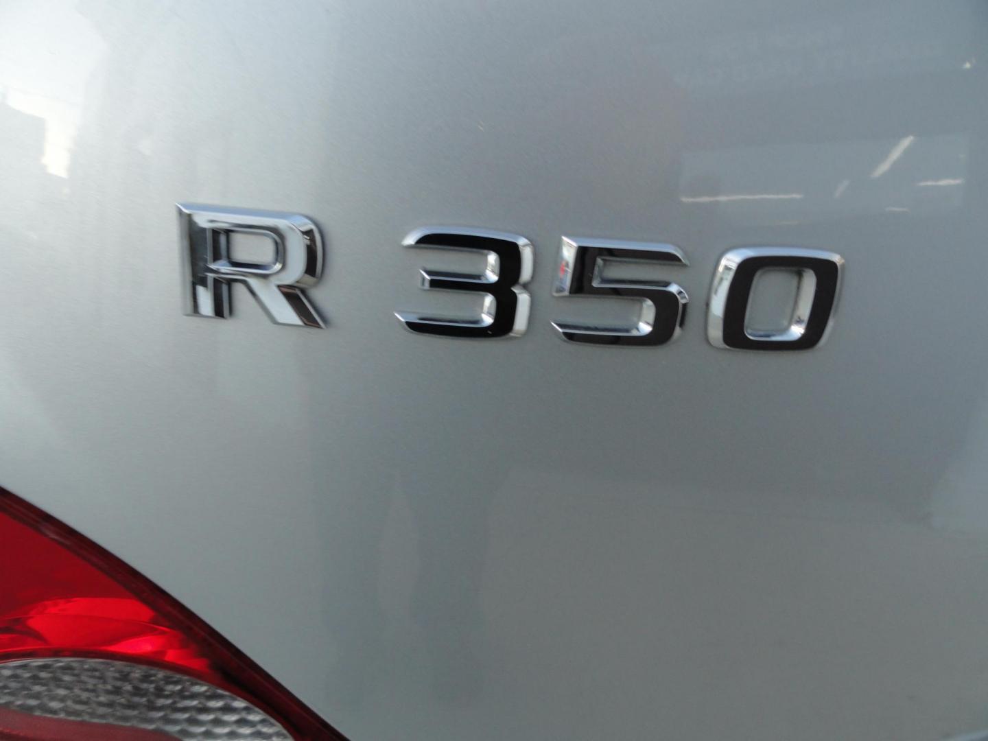 2010 Iridium Silver Metallic /Black Mercedes-Benz R-Class R350 4MATIC w/ 3rd Row (4JGCB6FE1AA) with an 3.5L V6 DOHC 24V engine, 7-Speed Automatic transmission, located at 827 W 26th Street, Erie, PA, 16508, (814) 455-3401, 42.105431, -80.090942 - Thanks for looking at our super clean, low mileage rust free and accident-free recent arrival. This is the R350 4Matic 7 passenger with heated leather seats, panoramic sunroof, back up camera, navigation, both remotes and keys, the factory owners' manuals and factory floor mats. A recent service was - Photo#8