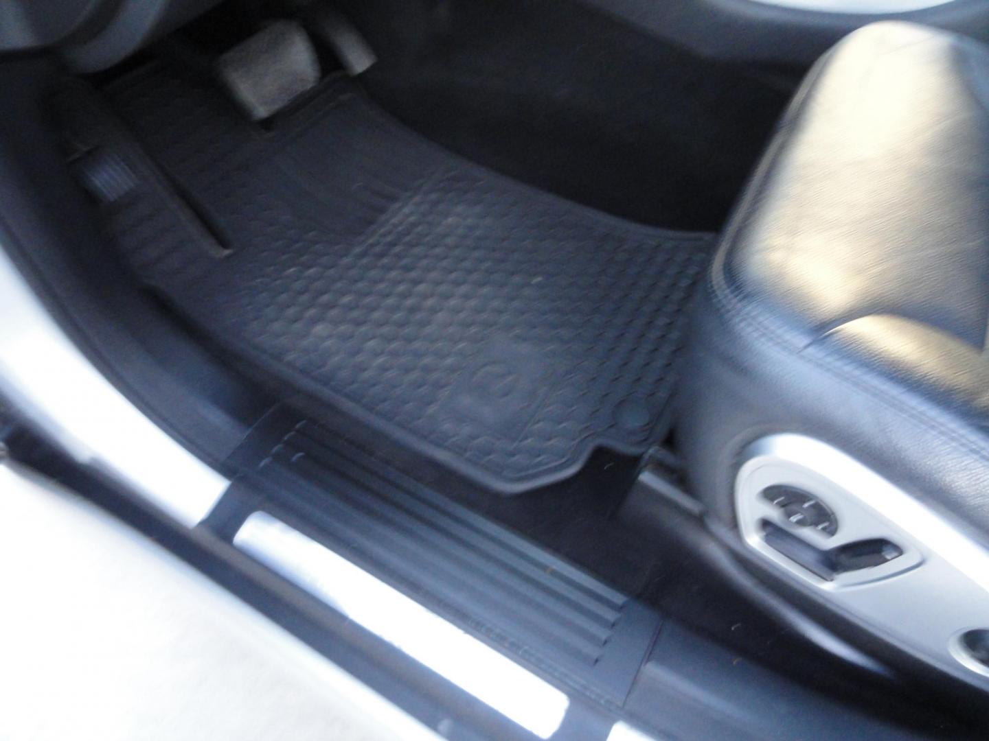 2010 Iridium Silver Metallic /Black Mercedes-Benz R-Class R350 4MATIC w/ 3rd Row (4JGCB6FE1AA) with an 3.5L V6 DOHC 24V engine, 7-Speed Automatic transmission, located at 827 W 26th Street, Erie, PA, 16508, (814) 455-3401, 42.105431, -80.090942 - Thanks for looking at our super clean, low mileage rust free and accident-free recent arrival. This is the R350 4Matic 7 passenger with heated leather seats, panoramic sunroof, back up camera, navigation, both remotes and keys, the factory owners' manuals and factory floor mats. A recent service was - Photo#23