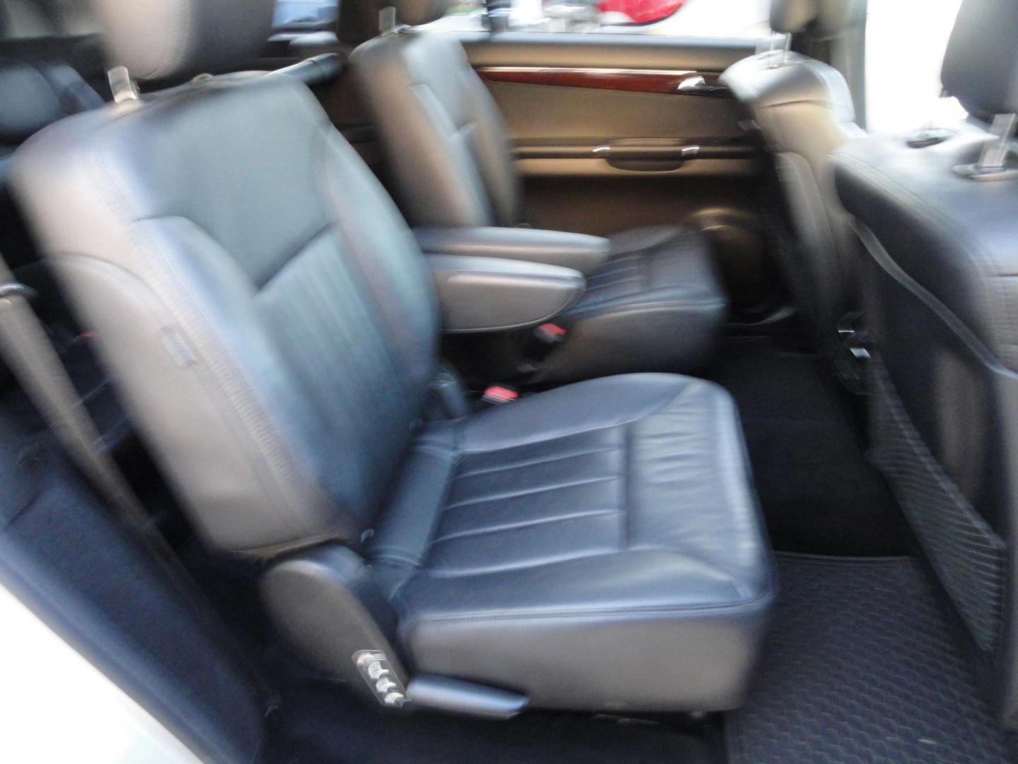 2010 Iridium Silver Metallic /Black Mercedes-Benz R-Class R350 4MATIC w/ 3rd Row (4JGCB6FE1AA) with an 3.5L V6 DOHC 24V engine, 7-Speed Automatic transmission, located at 827 W 26th Street, Erie, PA, 16508, (814) 455-3401, 42.105431, -80.090942 - Thanks for looking at our super clean, low mileage rust free and accident-free recent arrival. This is the R350 4Matic 7 passenger with heated leather seats, panoramic sunroof, back up camera, navigation, both remotes and keys, the factory owners' manuals and factory floor mats. A recent service was - Photo#39