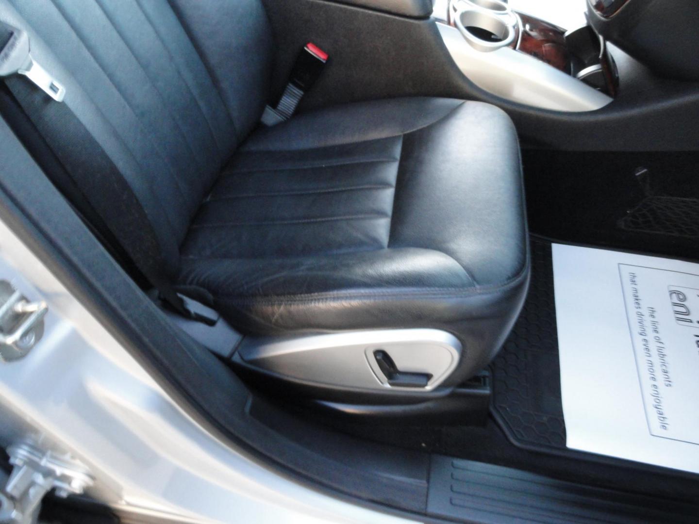 2010 Iridium Silver Metallic /Black Mercedes-Benz R-Class R350 4MATIC w/ 3rd Row (4JGCB6FE1AA) with an 3.5L V6 DOHC 24V engine, 7-Speed Automatic transmission, located at 827 W 26th Street, Erie, PA, 16508, (814) 455-3401, 42.105431, -80.090942 - Thanks for looking at our super clean, low mileage rust free and accident-free recent arrival. This is the R350 4Matic 7 passenger with heated leather seats, panoramic sunroof, back up camera, navigation, both remotes and keys, the factory owners' manuals and factory floor mats. A recent service was - Photo#43