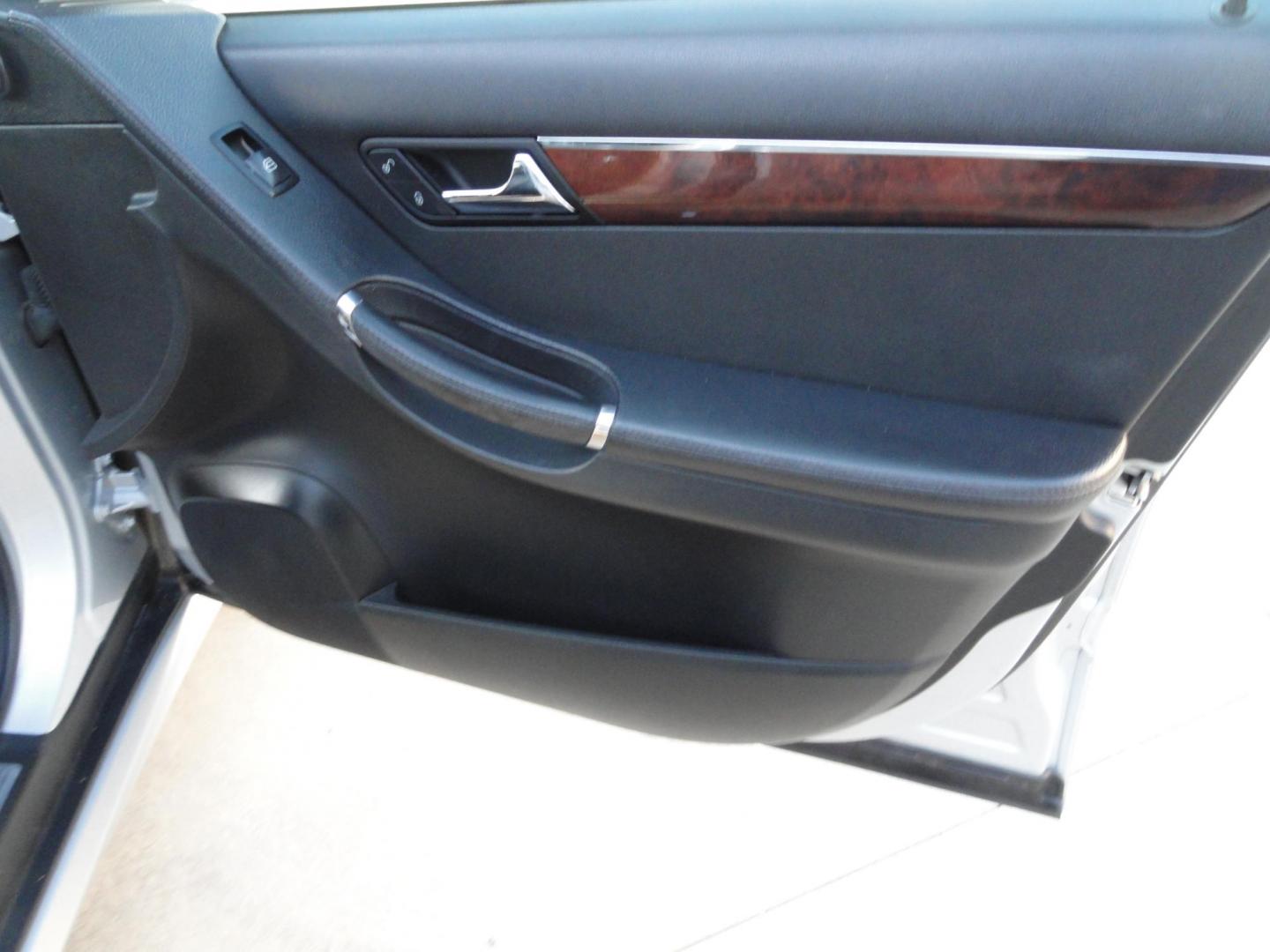 2010 Iridium Silver Metallic /Black Mercedes-Benz R-Class R350 4MATIC w/ 3rd Row (4JGCB6FE1AA) with an 3.5L V6 DOHC 24V engine, 7-Speed Automatic transmission, located at 827 W 26th Street, Erie, PA, 16508, (814) 455-3401, 42.105431, -80.090942 - Thanks for looking at our super clean, low mileage rust free and accident-free recent arrival. This is the R350 4Matic 7 passenger with heated leather seats, panoramic sunroof, back up camera, navigation, both remotes and keys, the factory owners' manuals and factory floor mats. A recent service was - Photo#45