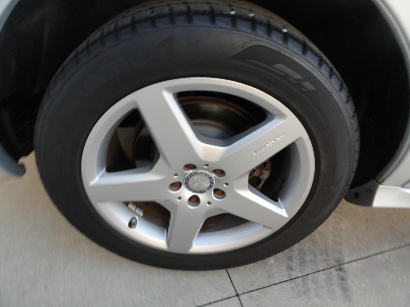 2010 Iridium Silver Metallic /Black Mercedes-Benz R-Class R350 4MATIC w/ 3rd Row (4JGCB6FE1AA) with an 3.5L V6 DOHC 24V engine, 7-Speed Automatic transmission, located at 827 W 26th Street, Erie, PA, 16508, (814) 455-3401, 42.105431, -80.090942 - Thanks for looking at our super clean, low mileage rust free and accident-free recent arrival. This is the R350 4Matic 7 passenger with heated leather seats, panoramic sunroof, back up camera, navigation, both remotes and keys, the factory owners' manuals and factory floor mats. A recent service was - Photo#54