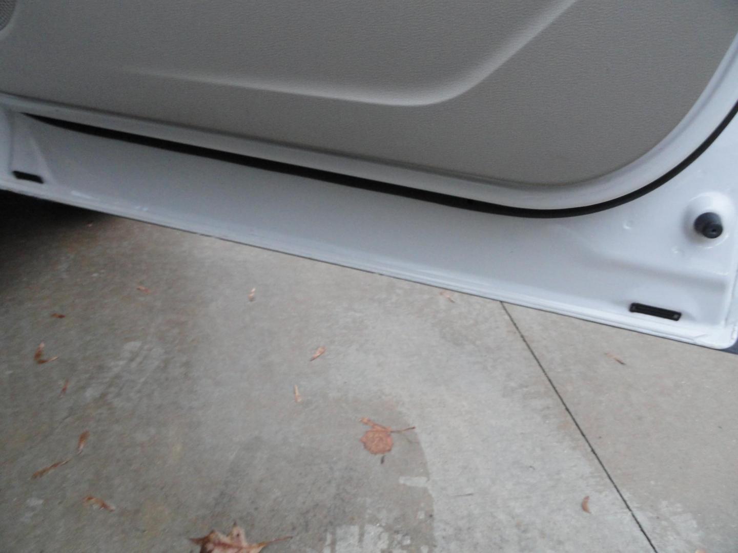 2015 White Platinum Tricoat /Tan Ford Escape Titanium 4WD (1FMCU9J94FU) with an 2.0L L4 DOHC 16V engine, 6-Speed Automatic transmission, located at 827 W 26th Street, Erie, PA, 16508, (814) 455-3401, 42.105431, -80.090942 - Photo#49