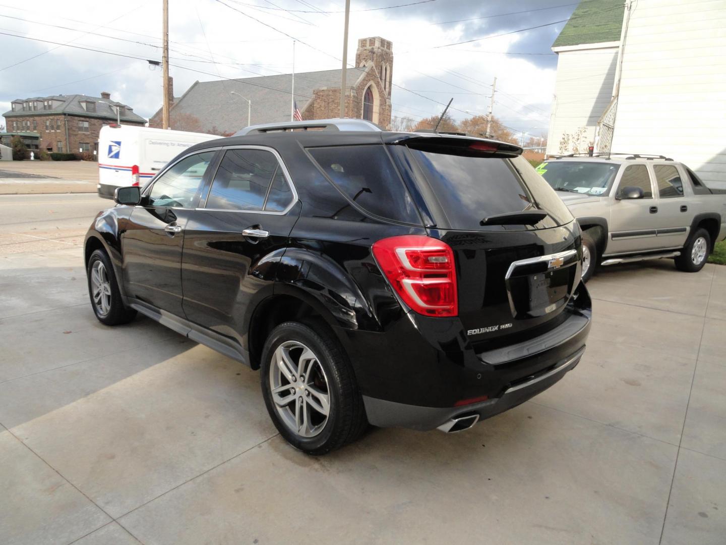 2017 Black Metallic /Greystone Chevrolet Equinox Premier AWD (2GNFLGE30H6) with an 3.6L V6 DOHC 24V engine, 6A transmission, located at 827 W 26th Street, Erie, PA, 16508, (814) 455-3401, 42.105431, -80.090942 - Photo#5