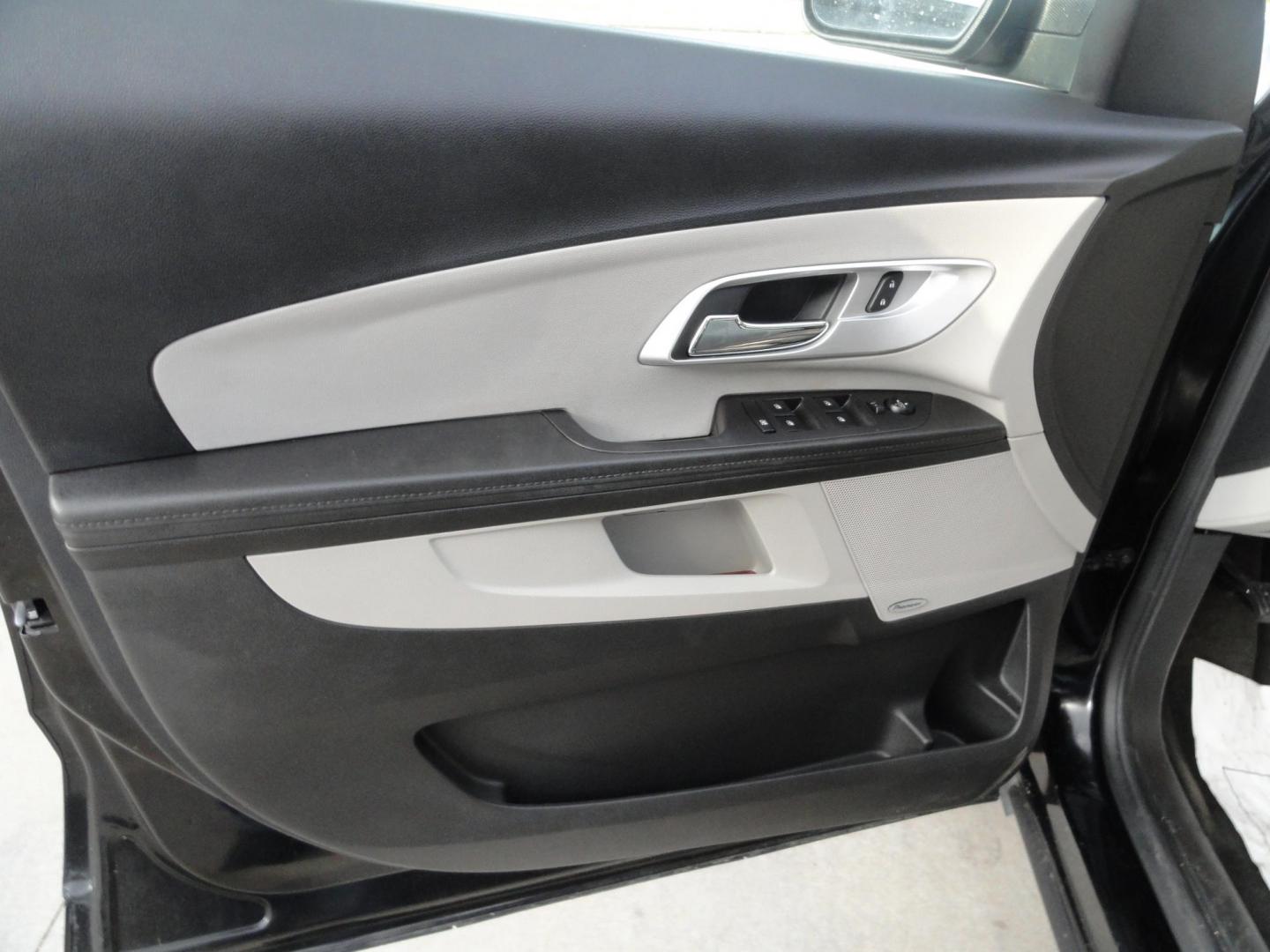 2017 Black Metallic /Greystone Chevrolet Equinox Premier AWD (2GNFLGE30H6) with an 3.6L V6 DOHC 24V engine, 6A transmission, located at 827 W 26th Street, Erie, PA, 16508, (814) 455-3401, 42.105431, -80.090942 - Photo#28