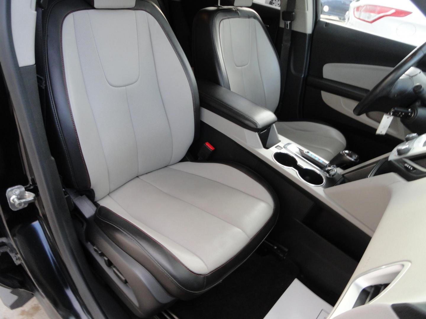 2017 Black Metallic /Greystone Chevrolet Equinox Premier AWD (2GNFLGE30H6) with an 3.6L V6 DOHC 24V engine, 6A transmission, located at 827 W 26th Street, Erie, PA, 16508, (814) 455-3401, 42.105431, -80.090942 - Photo#39