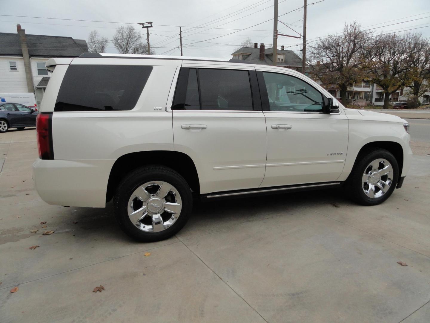 2015 Diamond White Tricoat /Jet Black Chevrolet Tahoe LTZ 4WD (1GNSKCKC5FR) with an 5.3L V8 OHV 16V engine, 6-Speed Automatic transmission, located at 827 W 26th Street, Erie, PA, 16508, (814) 455-3401, 42.105431, -80.090942 - Photo#3