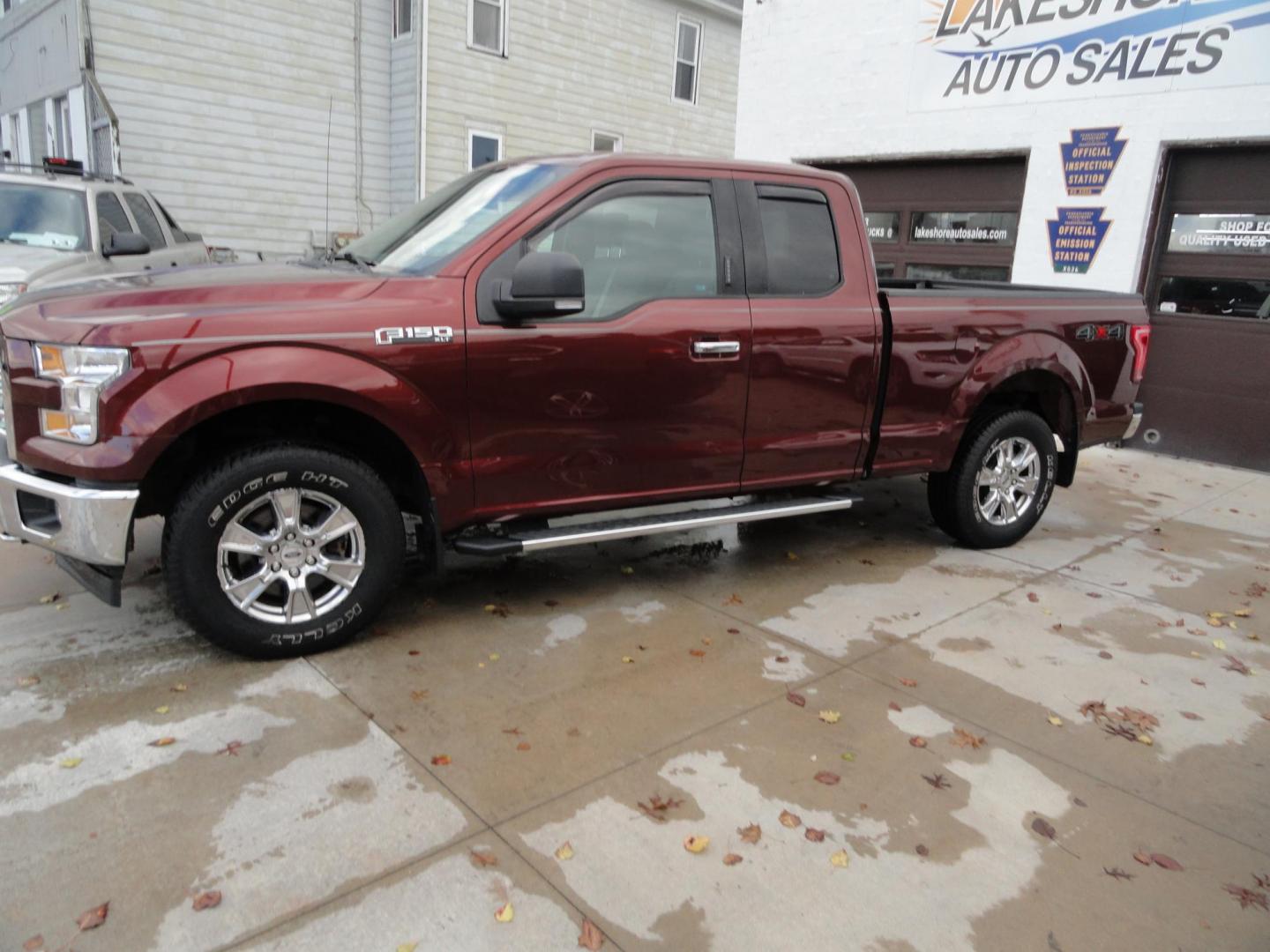 2017 Bronze Fire Metallic /Greystone Ford F-150 XLT Super Cab 6.5-ft. Bed 4WD (1FTFX1EFXHF) with an 5.0L V8 engine, 6 Automatic transmission, located at 827 W 26th Street, Erie, PA, 16508, (814) 455-3401, 42.105431, -80.090942 - Photo#6