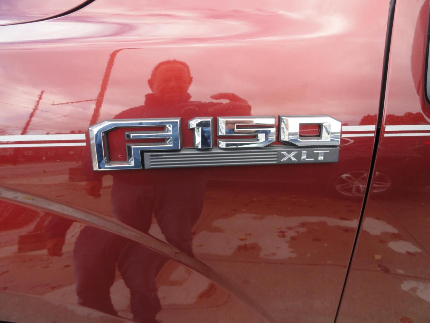 2017 Bronze Fire Metallic /Greystone Ford F-150 XLT Super Cab 6.5-ft. Bed 4WD (1FTFX1EFXHF) with an 5.0L V8 engine, 6 Automatic transmission, located at 827 W 26th Street, Erie, PA, 16508, (814) 455-3401, 42.105431, -80.090942 - Photo#8