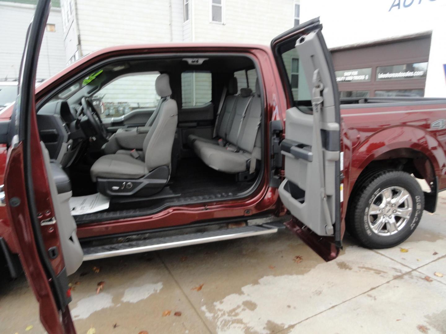 2017 Bronze Fire Metallic /Greystone Ford F-150 XLT Super Cab 6.5-ft. Bed 4WD (1FTFX1EFXHF) with an 5.0L V8 engine, 6 Automatic transmission, located at 827 W 26th Street, Erie, PA, 16508, (814) 455-3401, 42.105431, -80.090942 - Photo#28