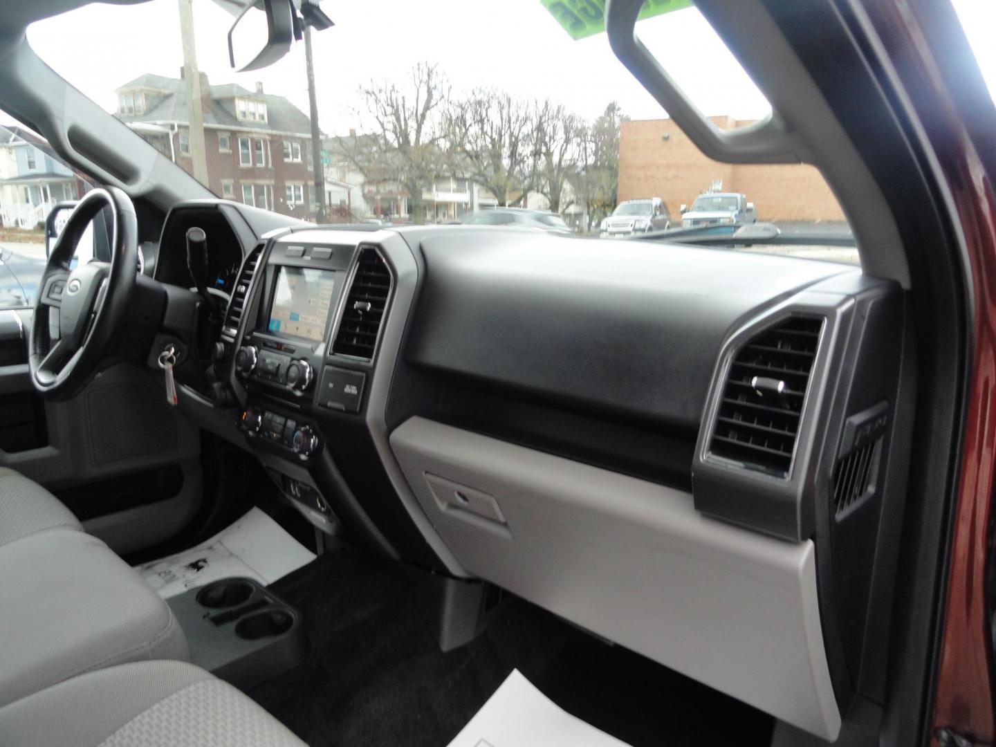 2017 Bronze Fire Metallic /Greystone Ford F-150 XLT Super Cab 6.5-ft. Bed 4WD (1FTFX1EFXHF) with an 5.0L V8 engine, 6 Automatic transmission, located at 827 W 26th Street, Erie, PA, 16508, (814) 455-3401, 42.105431, -80.090942 - Photo#42