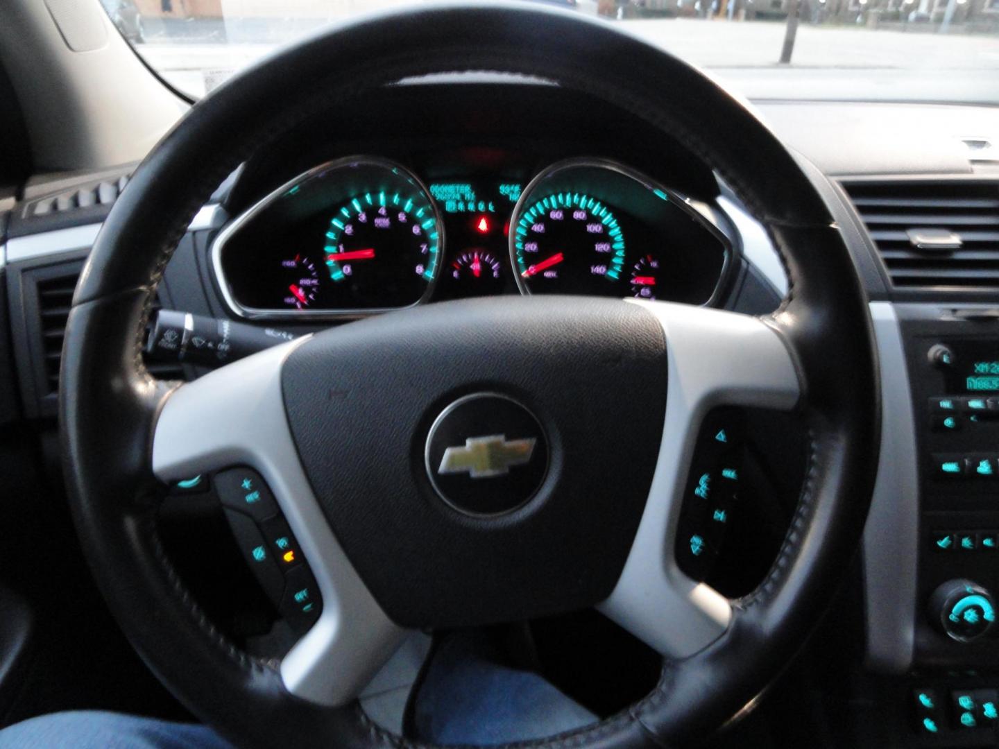 2011 Red Jewel Tintcoat /Graphite Chevrolet Traverse LT AWD (1GNKVGED3BJ) with an 3.6L V6 DOHC 24V engine, 6-Speed Automatic transmission, located at 827 W 26th Street, Erie, PA, 16508, (814) 455-3401, 42.105431, -80.090942 - Photo#12