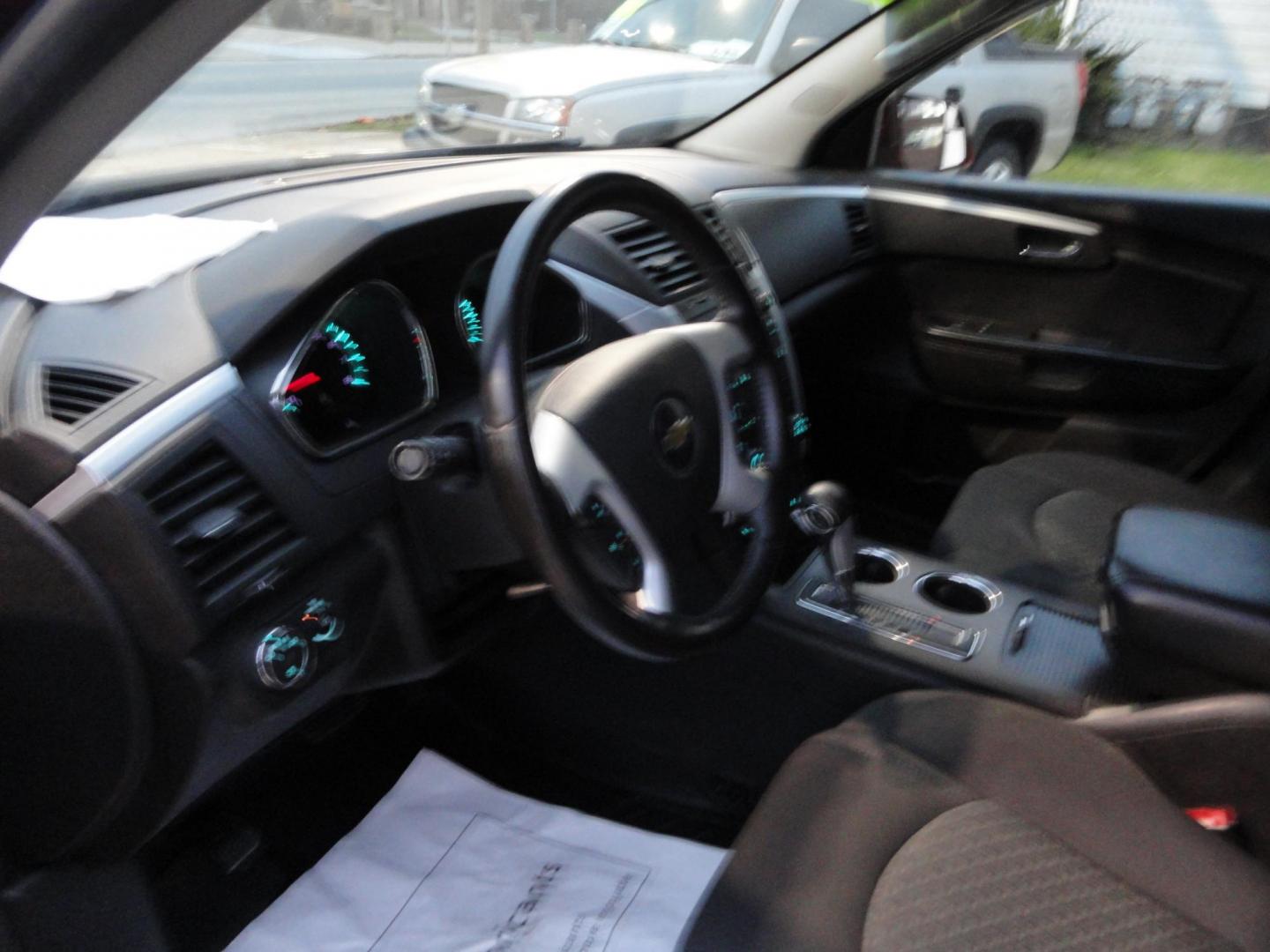 2011 Red Jewel Tintcoat /Graphite Chevrolet Traverse LT AWD (1GNKVGED3BJ) with an 3.6L V6 DOHC 24V engine, 6-Speed Automatic transmission, located at 827 W 26th Street, Erie, PA, 16508, (814) 455-3401, 42.105431, -80.090942 - Photo#17