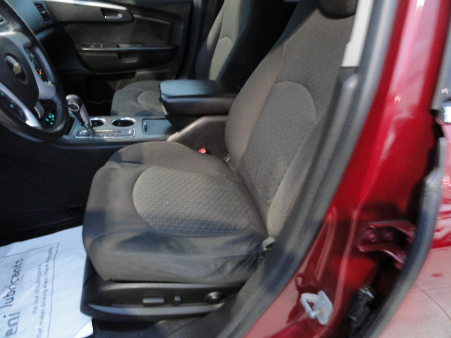 2011 Red Jewel Tintcoat /Graphite Chevrolet Traverse LT AWD (1GNKVGED3BJ) with an 3.6L V6 DOHC 24V engine, 6-Speed Automatic transmission, located at 827 W 26th Street, Erie, PA, 16508, (814) 455-3401, 42.105431, -80.090942 - Photo#18