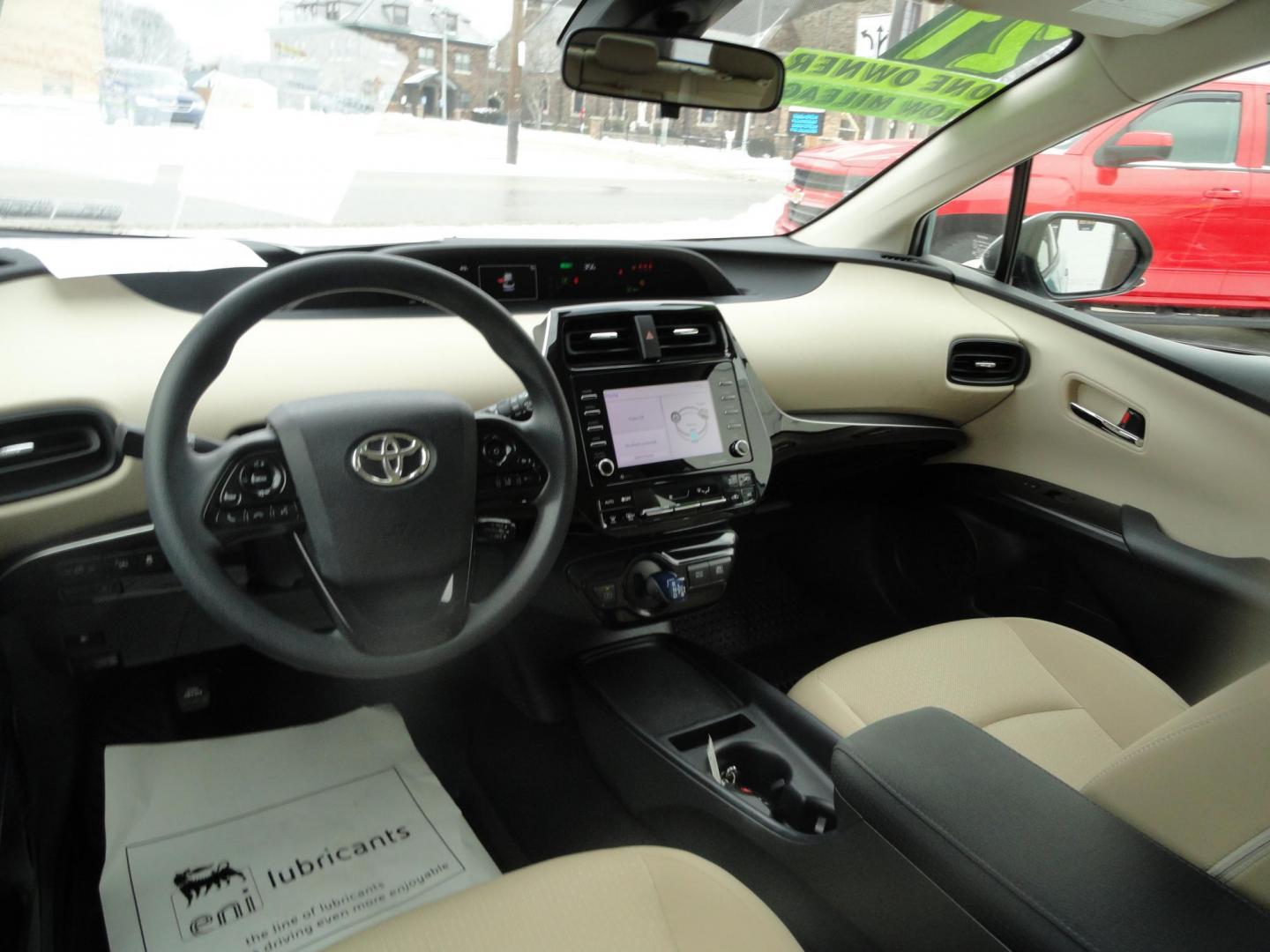 2021 Sea Glass Pearl /Tan Toyota Prius LE AWD-e (JTDL9MFU1M3) with an 1.8L L4 DOHC 16V HYBRID engine, CVT transmission, located at 827 W 26th Street, Erie, PA, 16508, (814) 455-3401, 42.105431, -80.090942 - Thanks for looking at our super low mileage one owner recent arrival. This is the LE all-wheel drive E model with all the options including remote start. This vehicle belonged to an elderly customer who had to stop driving due to age which explains the low mileage. This vehicle has both remotes, the - Photo#10