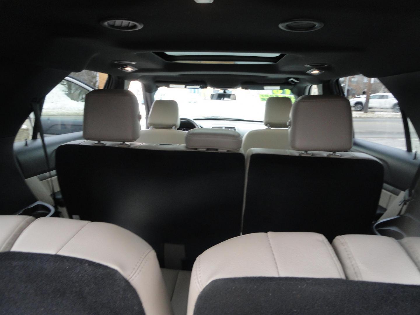 2018 White Platinum Metallic /Tan Ford Explorer XLT 4WD (1FM5K8D8XJG) with an 3.5L V6 DOHC 24V engine, 6A transmission, located at 827 W 26th Street, Erie, PA, 16508, (814) 455-3401, 42.105431, -80.090942 - Thanks for looking at our super clean accident and rust-free trade in. This vehicle came back in on trade from one of the owners' relatives who lives in Nashville Tennessee. Our owner originally purchased this vehicle in Florida back in 2022 which explains the RUST-FREE condition of the body and the - Photo#31