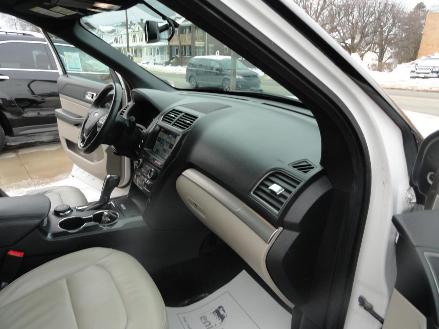 2018 White Platinum Metallic /Tan Ford Explorer XLT 4WD (1FM5K8D8XJG) with an 3.5L V6 DOHC 24V engine, 6A transmission, located at 827 W 26th Street, Erie, PA, 16508, (814) 455-3401, 42.105431, -80.090942 - Thanks for looking at our super clean accident and rust-free trade in. This vehicle came back in on trade from one of the owners' relatives who lives in Nashville Tennessee. Our owner originally purchased this vehicle in Florida back in 2022 which explains the RUST-FREE condition of the body and the - Photo#38