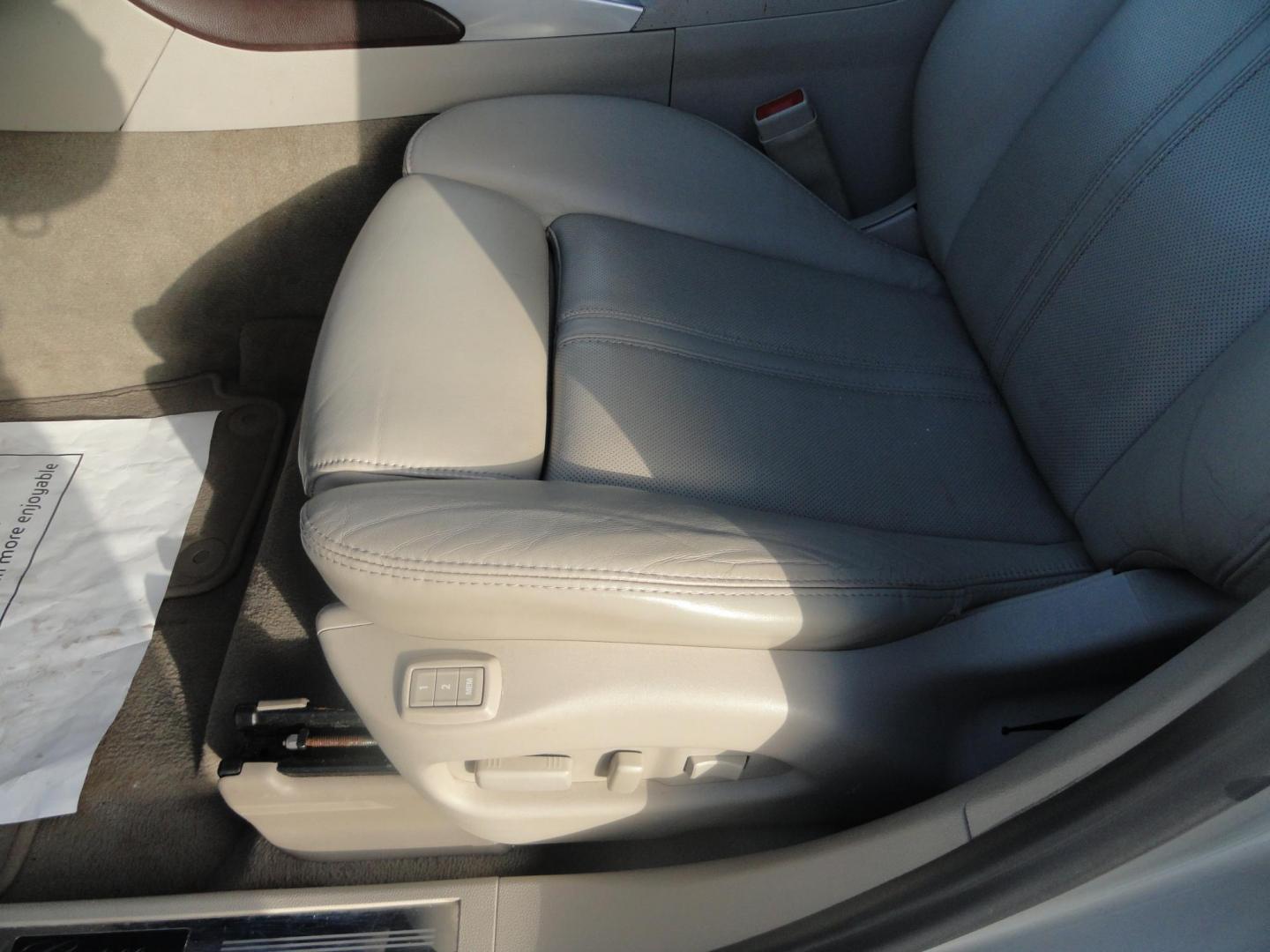 2015 Champagne Silver Metallic /Tan Cadillac SRX Luxury Collection FWD (3GYFNBE31FS) with an 3.6L V6 DOHC 24V FFV engine, 6-Speed Automatic transmission, located at 827 W 26th Street, Erie, PA, 16508, (814) 455-3401, 42.105431, -80.090942 - Thanks for looking at our low mileage accident-free new arrival and a recent trade in at a local Chevrolet dealership. This vehicle was originally sold new In Florida which explains the RUST FREE exterior as well as the like new nonsmoker interior plus it comes with lots of options and it also comes - Photo#20