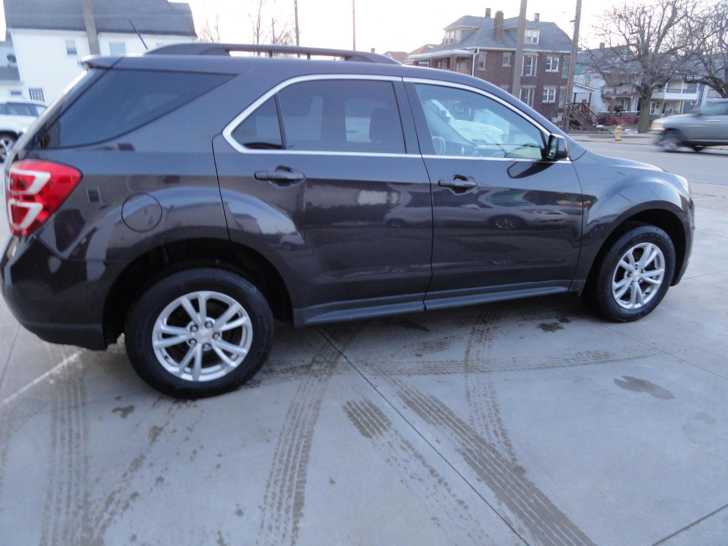 2016 Tungsten Metallic /Greystone Chevrolet Equinox LT AWD (2GNFLFEK2G6) with an 2.4L L4 DOHC 16V FFV engine, 6A transmission, located at 827 W 26th Street, Erie, PA, 16508, (814) 455-3401, 42.105431, -80.090942 - Photo#3
