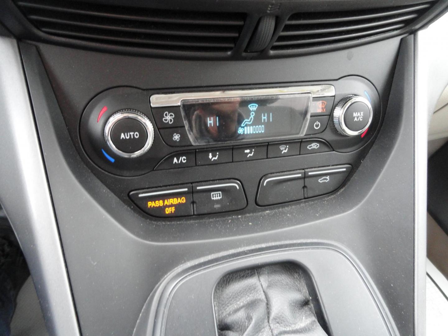 2015 Sunset Matallic /Tan Ford Escape SE FWD (1FMCU0GX6FU) with an 1.6L L4 DOHC 16V engine, 6-Speed Automatic transmission, located at 827 W 26th Street, Erie, PA, 16508, (814) 455-3401, 42.105431, -80.090942 - Photo#12