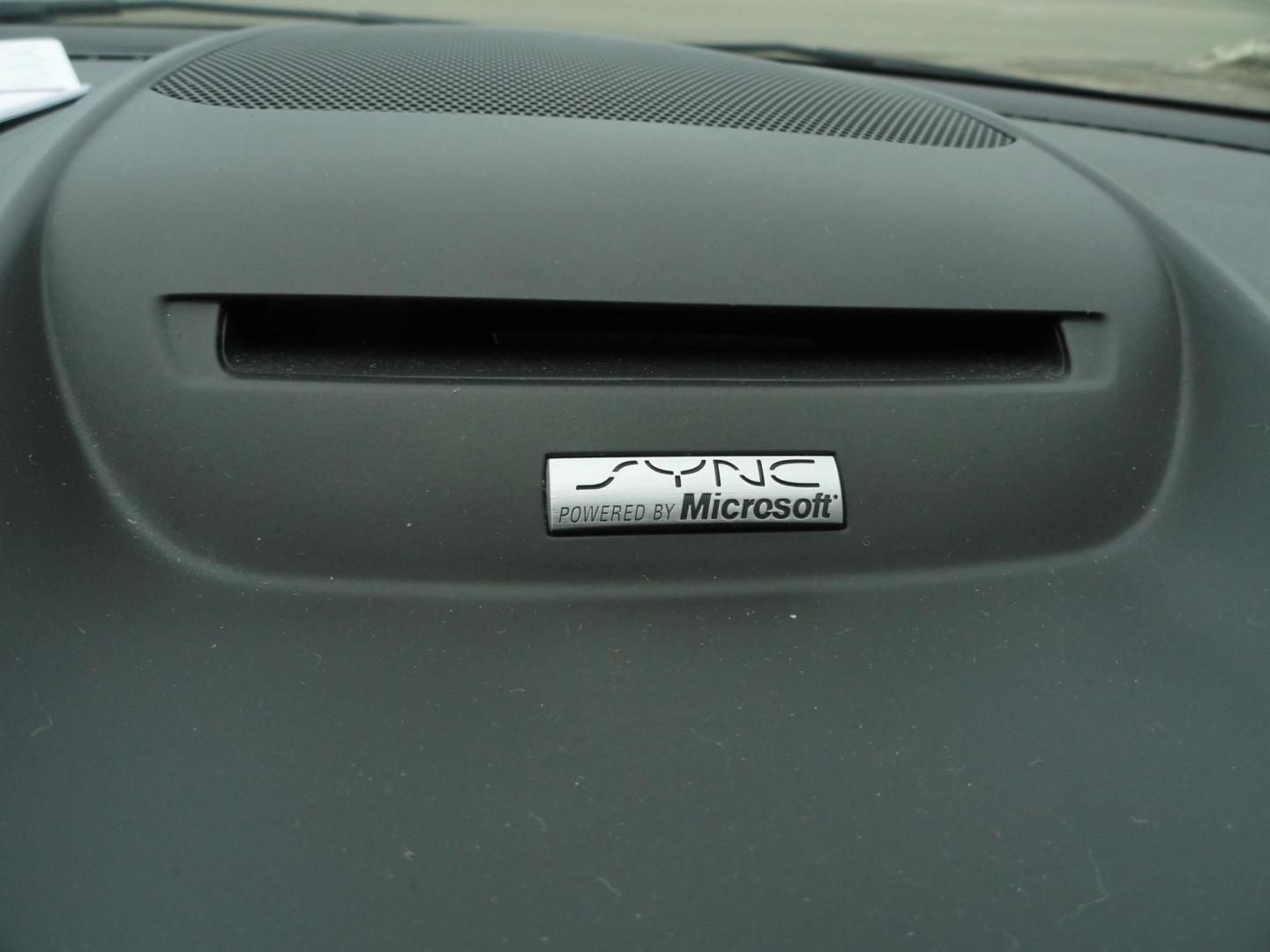 2015 Sunset Matallic /Tan Ford Escape SE FWD (1FMCU0GX6FU) with an 1.6L L4 DOHC 16V engine, 6-Speed Automatic transmission, located at 827 W 26th Street, Erie, PA, 16508, (814) 455-3401, 42.105431, -80.090942 - Photo#11