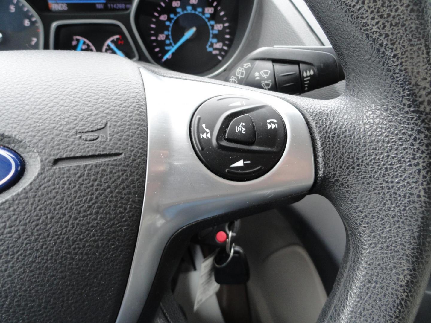 2015 Sunset Matallic /Tan Ford Escape SE FWD (1FMCU0GX6FU) with an 1.6L L4 DOHC 16V engine, 6-Speed Automatic transmission, located at 827 W 26th Street, Erie, PA, 16508, (814) 455-3401, 42.105431, -80.090942 - Photo#17