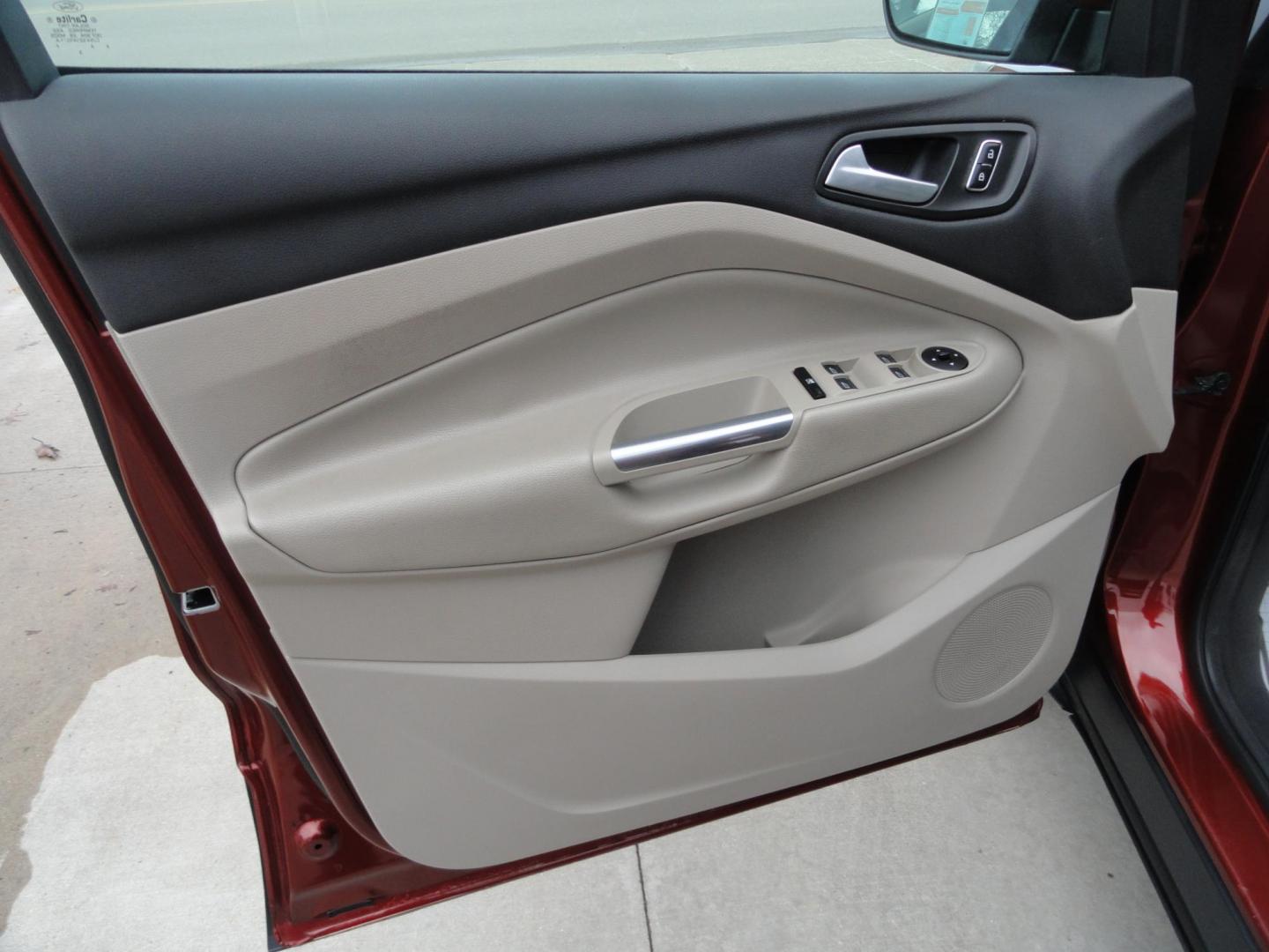 2015 Sunset Matallic /Tan Ford Escape SE FWD (1FMCU0GX6FU) with an 1.6L L4 DOHC 16V engine, 6-Speed Automatic transmission, located at 827 W 26th Street, Erie, PA, 16508, (814) 455-3401, 42.105431, -80.090942 - Photo#22