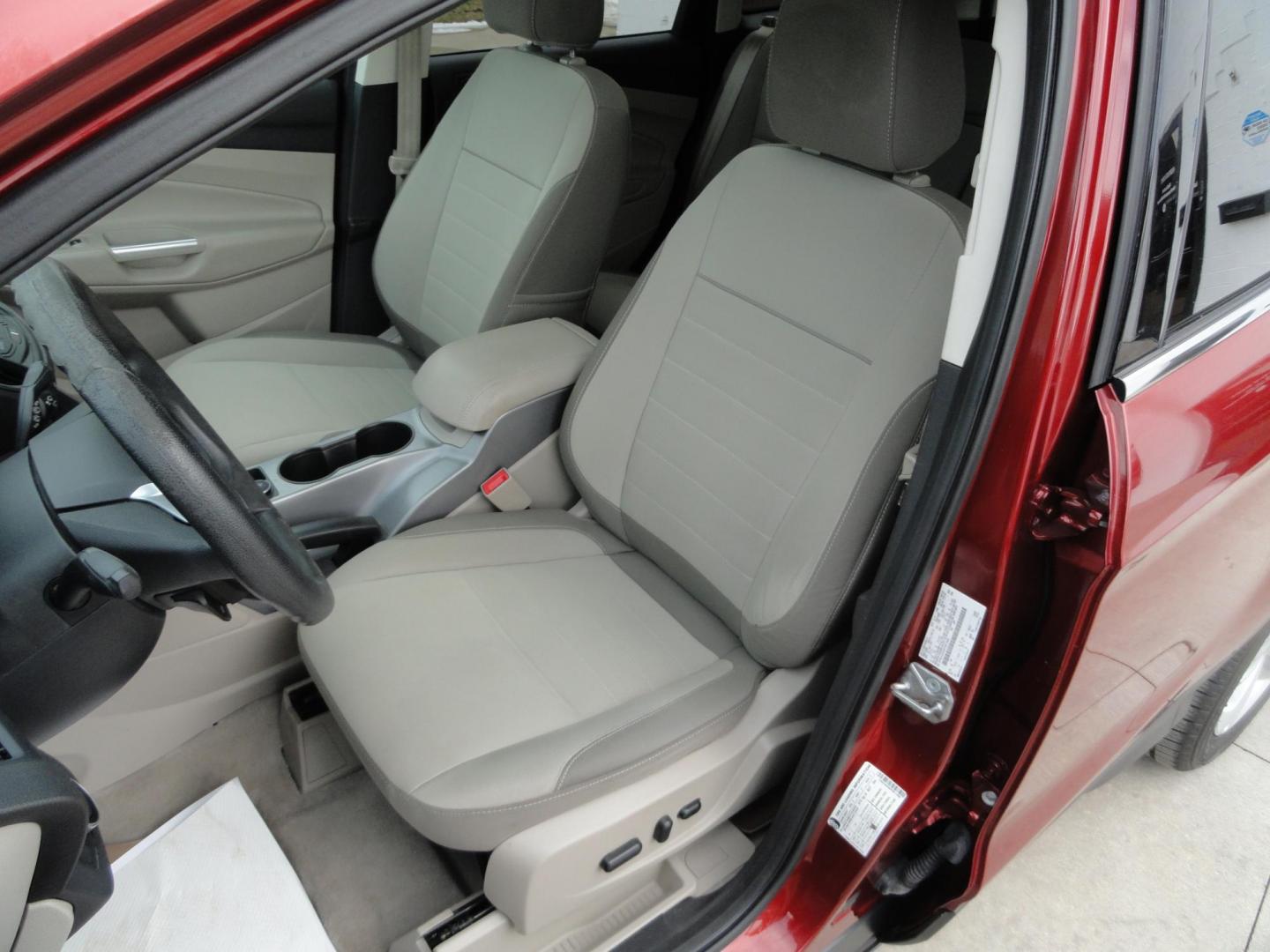 2015 Sunset Matallic /Tan Ford Escape SE FWD (1FMCU0GX6FU) with an 1.6L L4 DOHC 16V engine, 6-Speed Automatic transmission, located at 827 W 26th Street, Erie, PA, 16508, (814) 455-3401, 42.105431, -80.090942 - Photo#25