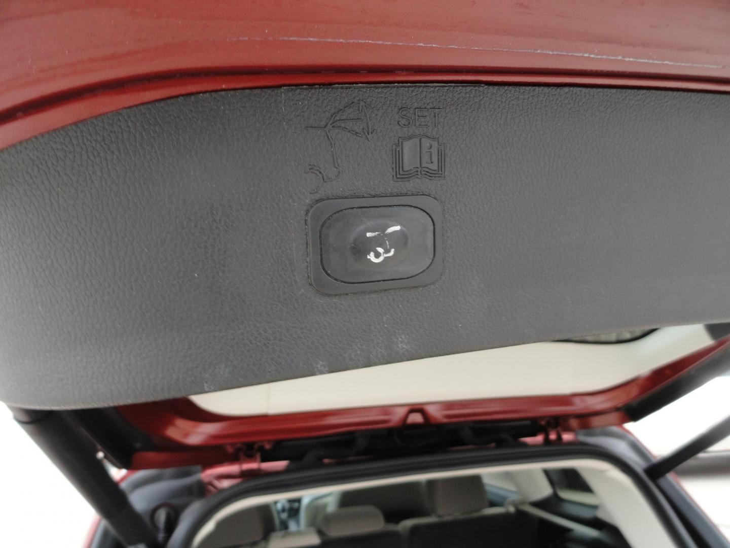 2015 Sunset Matallic /Tan Ford Escape SE FWD (1FMCU0GX6FU) with an 1.6L L4 DOHC 16V engine, 6-Speed Automatic transmission, located at 827 W 26th Street, Erie, PA, 16508, (814) 455-3401, 42.105431, -80.090942 - Photo#35