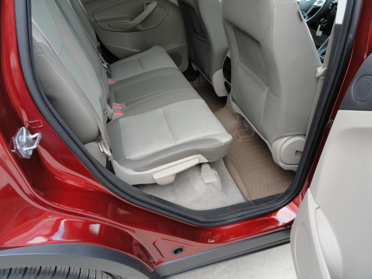 2015 Sunset Matallic /Tan Ford Escape SE FWD (1FMCU0GX6FU) with an 1.6L L4 DOHC 16V engine, 6-Speed Automatic transmission, located at 827 W 26th Street, Erie, PA, 16508, (814) 455-3401, 42.105431, -80.090942 - Photo#36