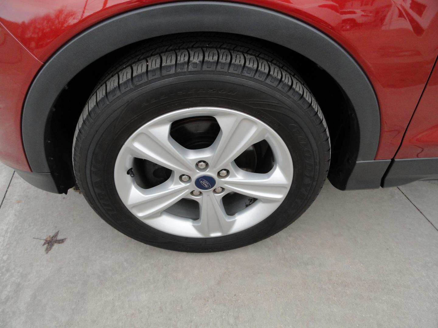 2015 Sunset Matallic /Tan Ford Escape SE FWD (1FMCU0GX6FU) with an 1.6L L4 DOHC 16V engine, 6-Speed Automatic transmission, located at 827 W 26th Street, Erie, PA, 16508, (814) 455-3401, 42.105431, -80.090942 - Photo#52