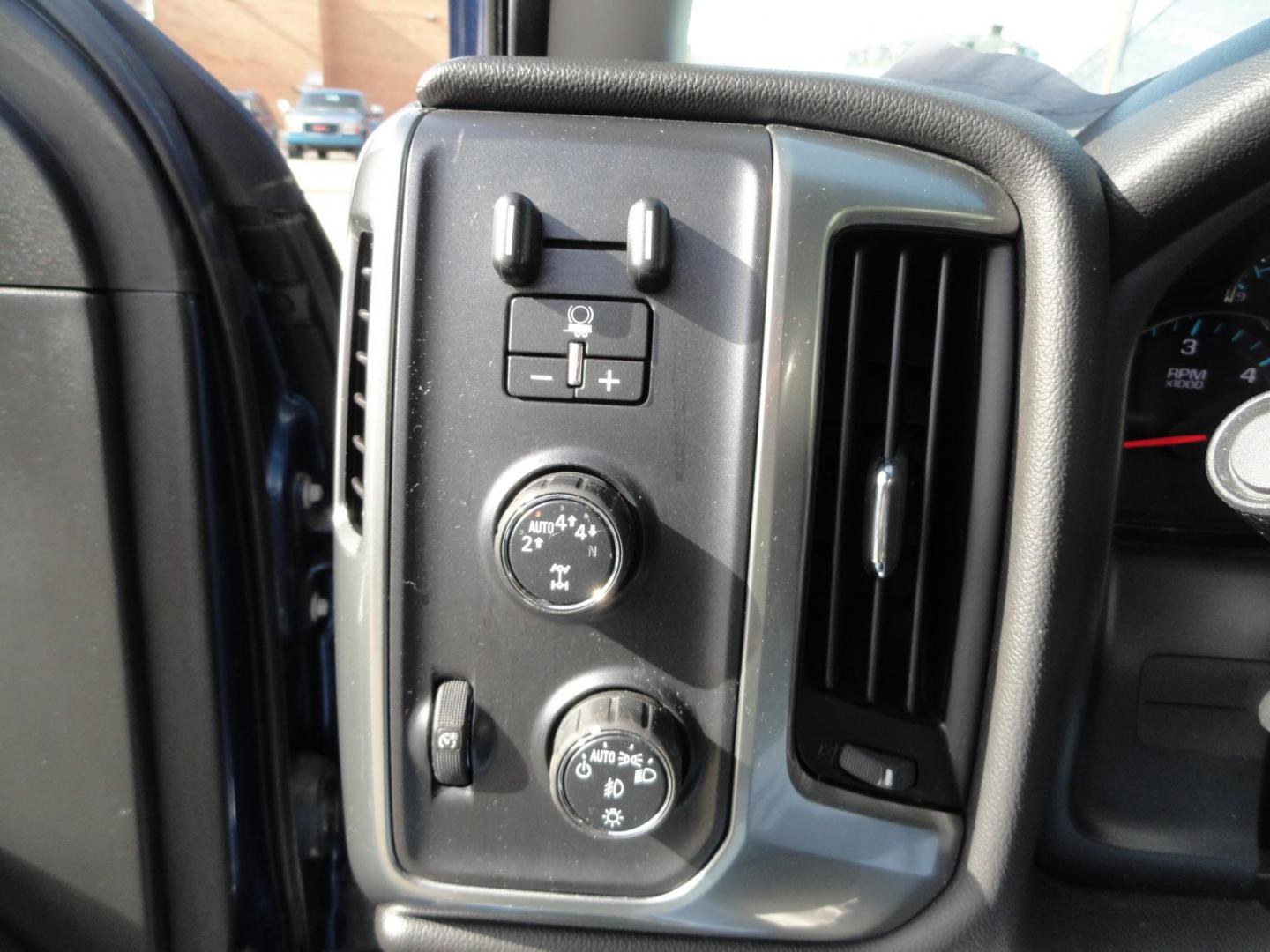 2018 Deep Ocean Blue /Jet Black Chevrolet Silverado 1500 LT Double Cab 4WD (1GCVKREC9JZ) with an 5.3L V8 OHV 16V engine, 6A transmission, located at 827 W 26th Street, Erie, PA, 16508, (814) 455-3401, 42.105431, -80.090942 - Thanks for looking at our super clean rust and accident free two owner new truck trade. This is the Silverado 1500 Double Cab with the 5.3 V8 with four-wheel drive and it comes with the all-star edition package with lots of options and this truck comes with both keys and remotes along with remote st - Photo#17