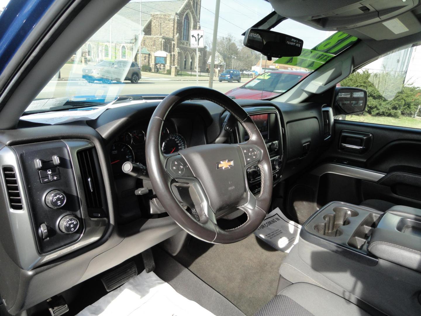 2018 Deep Ocean Blue /Jet Black Chevrolet Silverado 1500 LT Double Cab 4WD (1GCVKREC9JZ) with an 5.3L V8 OHV 16V engine, 6A transmission, located at 827 W 26th Street, Erie, PA, 16508, (814) 455-3401, 42.105431, -80.090942 - Thanks for looking at our super clean rust and accident free two owner new truck trade. This is the Silverado 1500 Double Cab with the 5.3 V8 with four-wheel drive and it comes with the all-star edition package with lots of options and this truck comes with both keys and remotes along with remote st - Photo#19