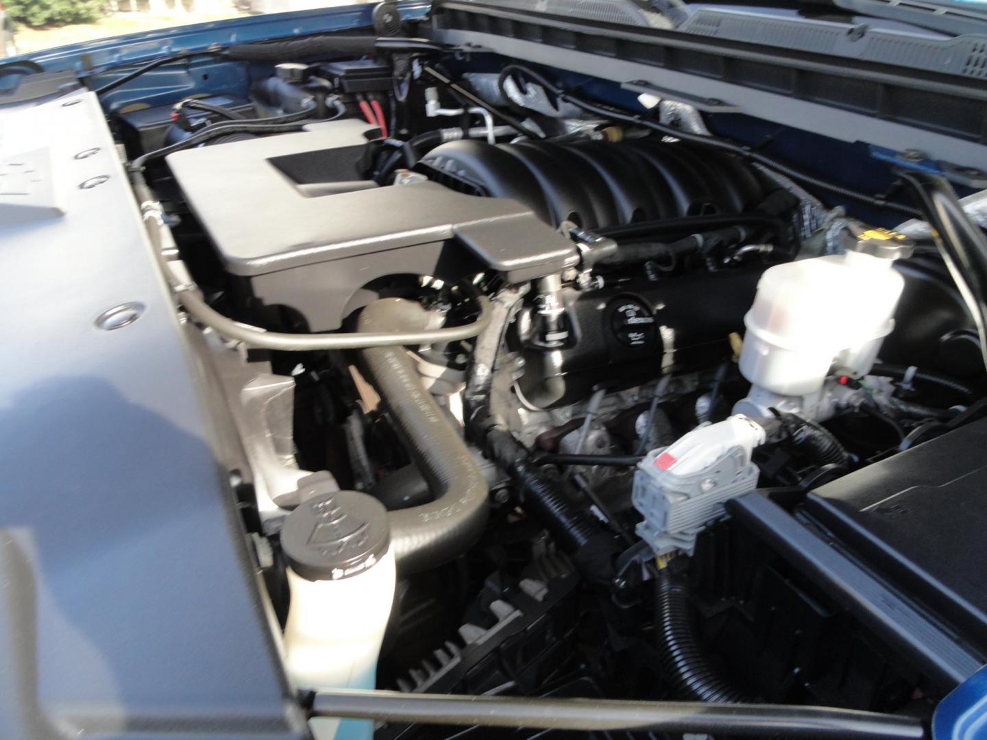 2018 Deep Ocean Blue /Jet Black Chevrolet Silverado 1500 LT Double Cab 4WD (1GCVKREC9JZ) with an 5.3L V8 OHV 16V engine, 6A transmission, located at 827 W 26th Street, Erie, PA, 16508, (814) 455-3401, 42.105431, -80.090942 - Thanks for looking at our super clean rust and accident free two owner new truck trade. This is the Silverado 1500 Double Cab with the 5.3 V8 with four-wheel drive and it comes with the all-star edition package with lots of options and this truck comes with both keys and remotes along with remote st - Photo#43