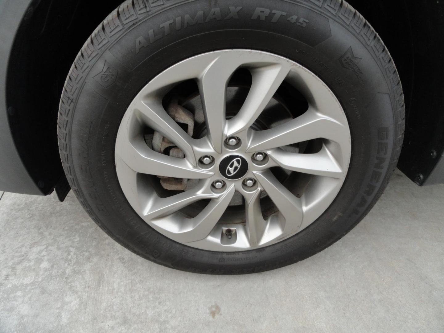 2018 Ruby Wine /Beige Hyundai Tucson SE AWD (KM8J3CA45JU) with an 2.0L L4 DOHC 16V engine, 6-Speed Automatic transmission, located at 827 W 26th Street, Erie, PA, 16508, (814) 455-3401, 42.105431, -80.090942 - Thanks for looking at our super clean rust and accident-free recent arrival. This is the Se ALL WHEEL DRIVE model with lots of options including a power drivers seat, keyless entry, Bluetooth, and lots more. A full service was just completed in our service department with new Pa state and emissions - Photo#44