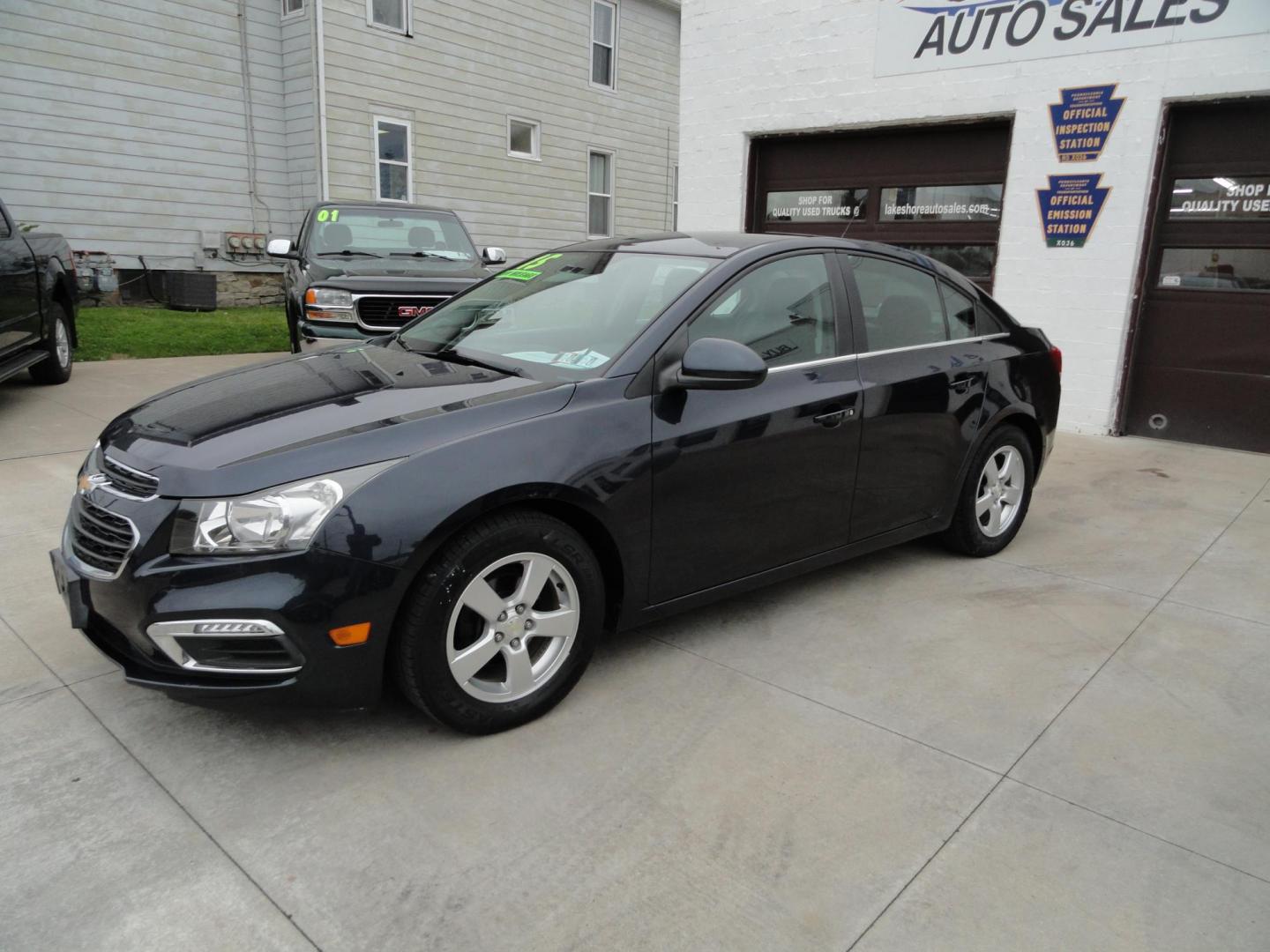 2015 Blue Ray Metallic /Graphite Chevrolet Cruze 1LT Auto (1G1PC5SB9F7) with an 1.4L L4 DOHC 16V TURBO engine, 6-Speed Automatic transmission, located at 827 W 26th Street, Erie, PA, 16508, (814) 455-3401, 42.105431, -80.090942 - Thanks for looking at Grandma's low mileage like new accident-free new Chevy trade. This is the LT model with lots of toys including a power drivers seat, factory remote start, Bluetooth, XM radio and lots more. A full service was just completed in our service department with new Pa state and emissi - Photo#6