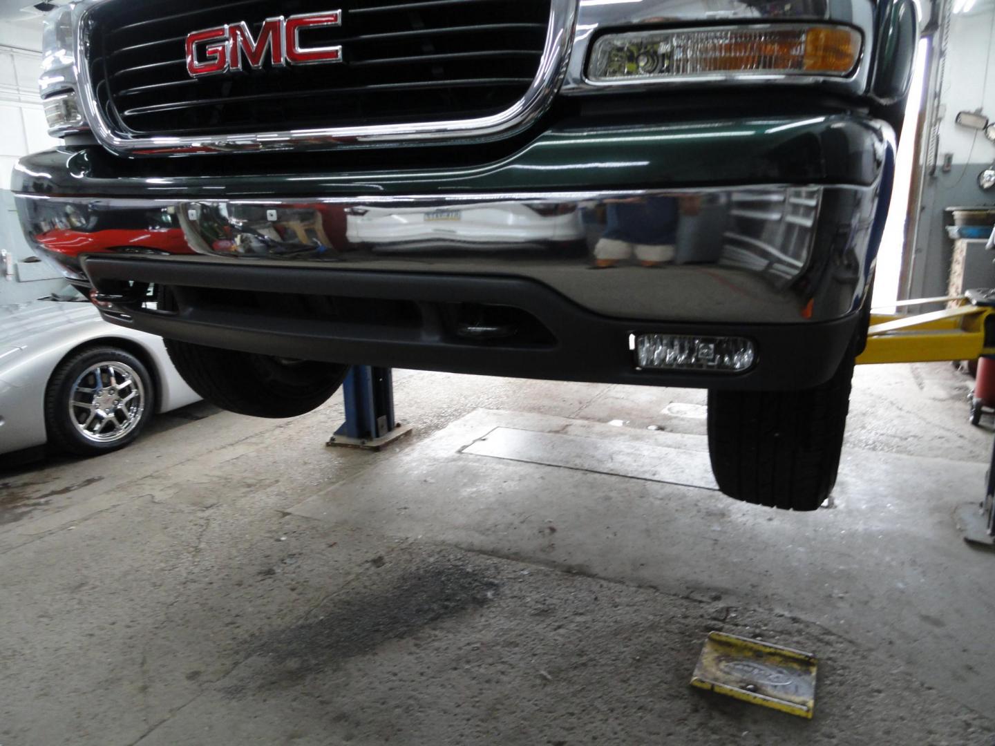 2001 Polo Green Metallic /Graphite GMC Sierra 1500 SLE Short Bed 4WD (1GTEK14T81Z) with an 5.3L V8 OHV 16V engine, 4-Speed Automatic Overdrive transmission, located at 827 W 26th Street, Erie, PA, 16508, (814) 455-3401, 42.105431, -80.090942 - Thanks for looking at our low mileage two owner accident and rust-free new arrival. This truck is definitely a survivor with all original sheet metal, solid rockers, cab corners and frame. The second owner who we acquired this truck from owned it since 2014, oiled the undercarriage every year of own - Photo#48
