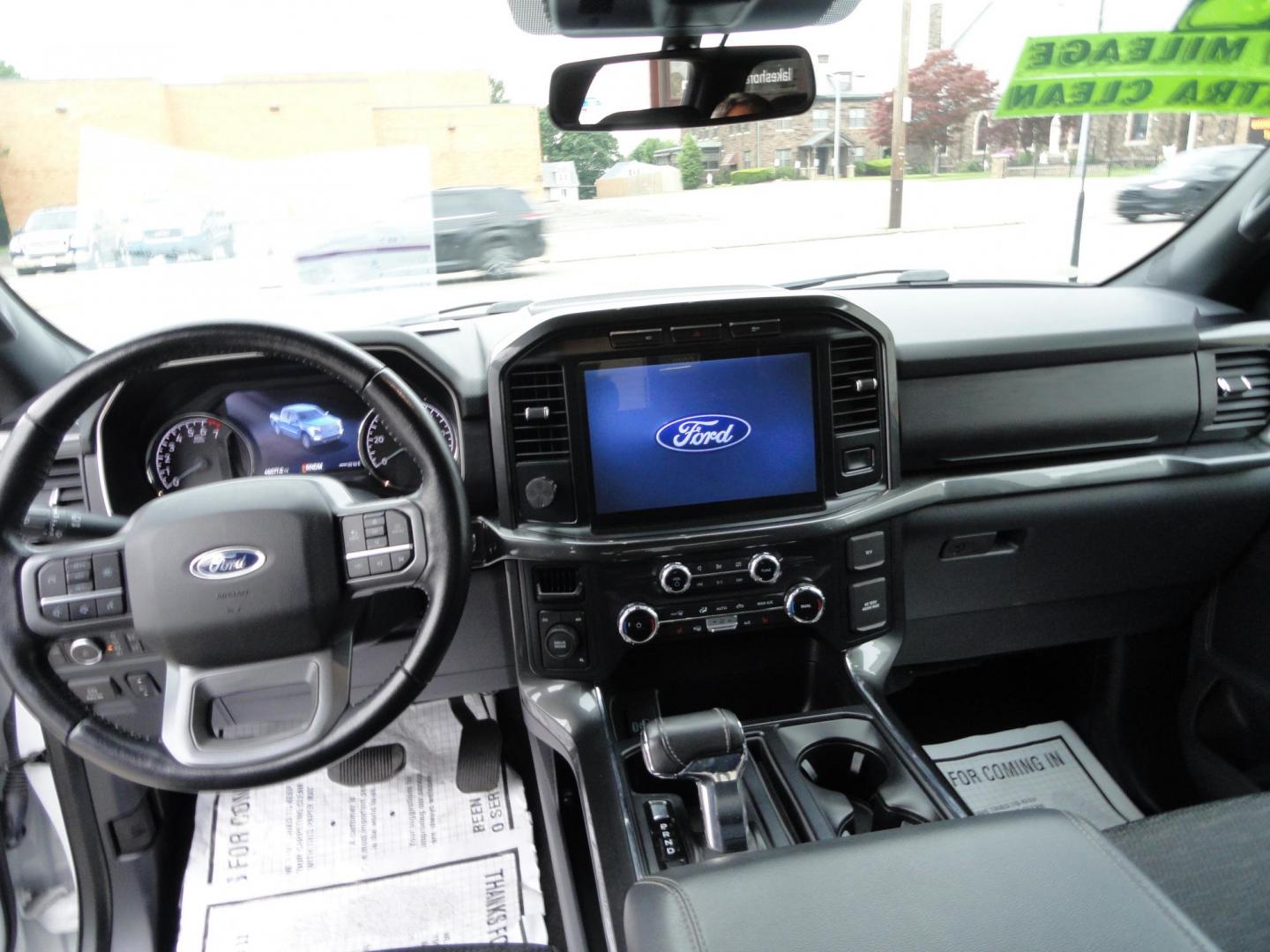 2022 Oxford White /Black Sport Ford F-150 XLT SuperCrew 6.5-ft. Bed 4WD (1FTEW1EP2NF) with an 2.7L V6 DOHC 24V engine, 10 Speed Automatic transmission, located at 827 W 26th Street, Erie, PA, 16508, (814) 455-3401, 42.105431, -80.090942 - Thanks for looking at our two-owner low mileage accident-free new Ford Trade. This is the XLT Super Crew model with the Sport 4X4 option which includes tons of options including dual power front seats, Bluetooth, remote start, push button start, blind spot monitor rear camera and tons more. This tr - Photo#11