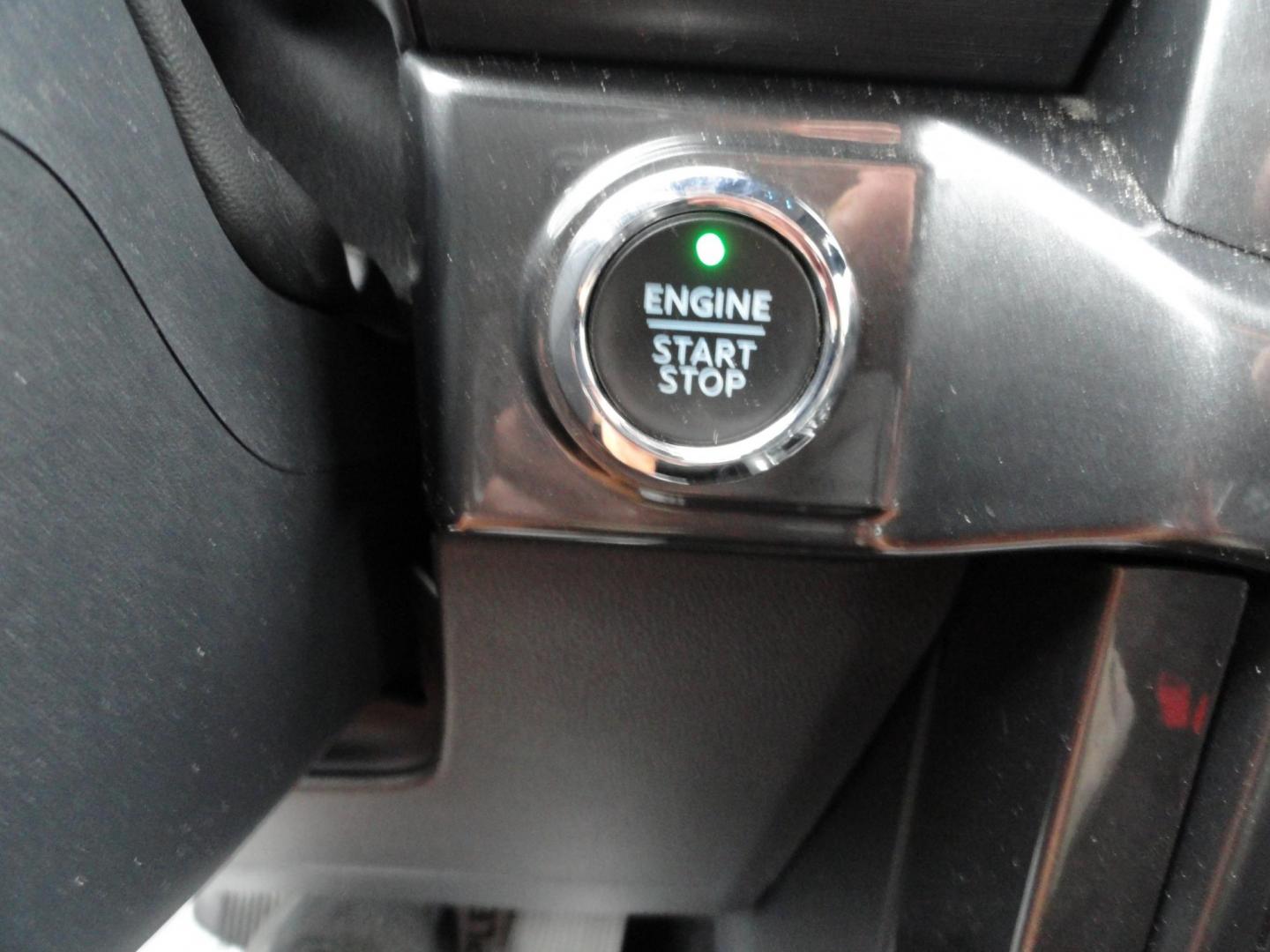 2022 Oxford White /Black Sport Ford F-150 XLT SuperCrew 6.5-ft. Bed 4WD (1FTEW1EP2NF) with an 2.7L V6 DOHC 24V engine, 10 Speed Automatic transmission, located at 827 W 26th Street, Erie, PA, 16508, (814) 455-3401, 42.105431, -80.090942 - Thanks for looking at our two-owner low mileage accident-free new Ford Trade. This is the XLT Super Crew model with the Sport 4X4 option which includes tons of options including dual power front seats, Bluetooth, remote start, push button start, blind spot monitor rear camera and tons more. This tr - Photo#18