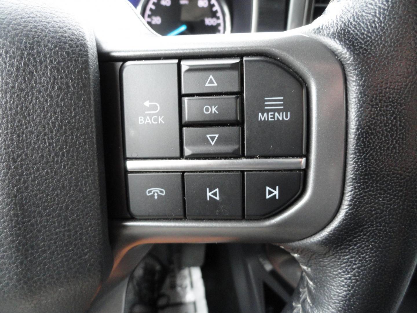 2022 Oxford White /Black Sport Ford F-150 XLT SuperCrew 6.5-ft. Bed 4WD (1FTEW1EP2NF) with an 2.7L V6 DOHC 24V engine, 10 Speed Automatic transmission, located at 827 W 26th Street, Erie, PA, 16508, (814) 455-3401, 42.105431, -80.090942 - Thanks for looking at our two-owner low mileage accident-free new Ford Trade. This is the XLT Super Crew model with the Sport 4X4 option which includes tons of options including dual power front seats, Bluetooth, remote start, push button start, blind spot monitor rear camera and tons more. This tr - Photo#24