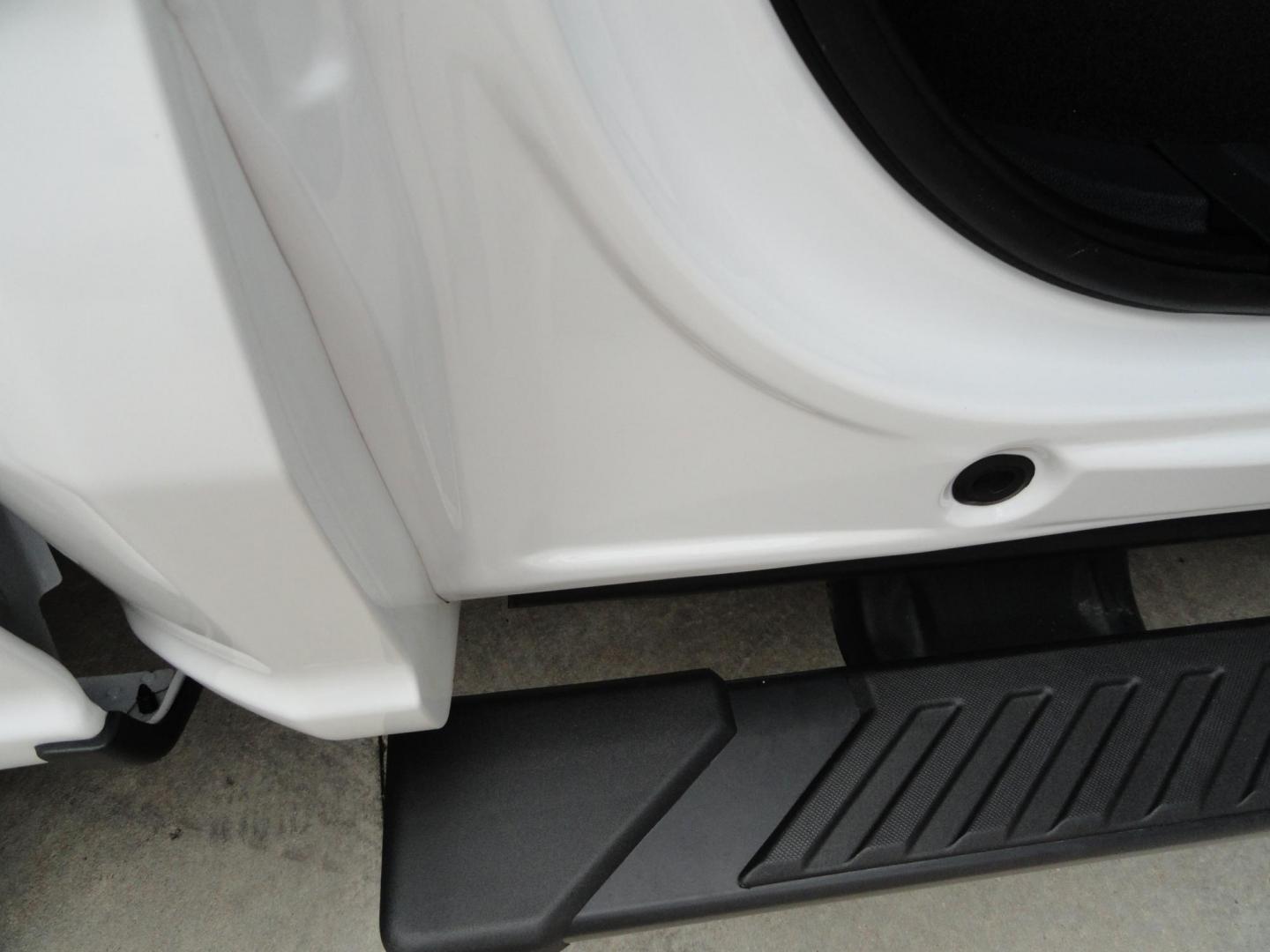 2022 Oxford White /Black Sport Ford F-150 XLT SuperCrew 6.5-ft. Bed 4WD (1FTEW1EP2NF) with an 2.7L V6 DOHC 24V engine, 10 Speed Automatic transmission, located at 827 W 26th Street, Erie, PA, 16508, (814) 455-3401, 42.105431, -80.090942 - Thanks for looking at our two-owner low mileage accident-free new Ford Trade. This is the XLT Super Crew model with the Sport 4X4 option which includes tons of options including dual power front seats, Bluetooth, remote start, push button start, blind spot monitor rear camera and tons more. This tr - Photo#44