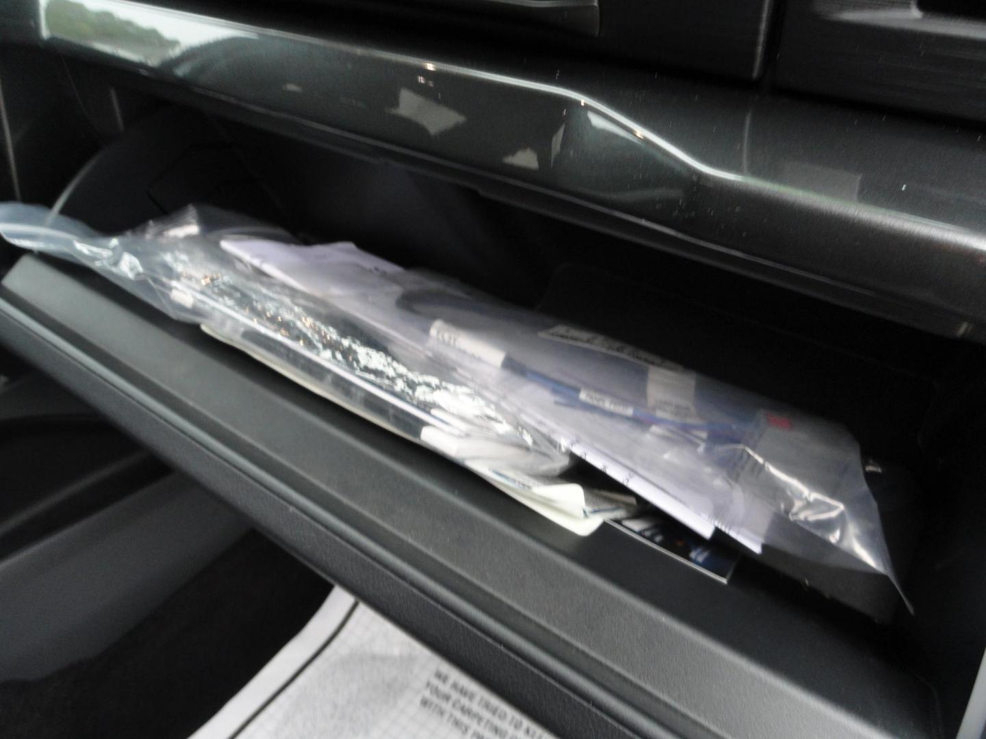 2022 Oxford White /Black Sport Ford F-150 XLT SuperCrew 6.5-ft. Bed 4WD (1FTEW1EP2NF) with an 2.7L V6 DOHC 24V engine, 10 Speed Automatic transmission, located at 827 W 26th Street, Erie, PA, 16508, (814) 455-3401, 42.105431, -80.090942 - Thanks for looking at our two-owner low mileage accident-free new Ford Trade. This is the XLT Super Crew model with the Sport 4X4 option which includes tons of options including dual power front seats, Bluetooth, remote start, push button start, blind spot monitor rear camera and tons more. This tr - Photo#61