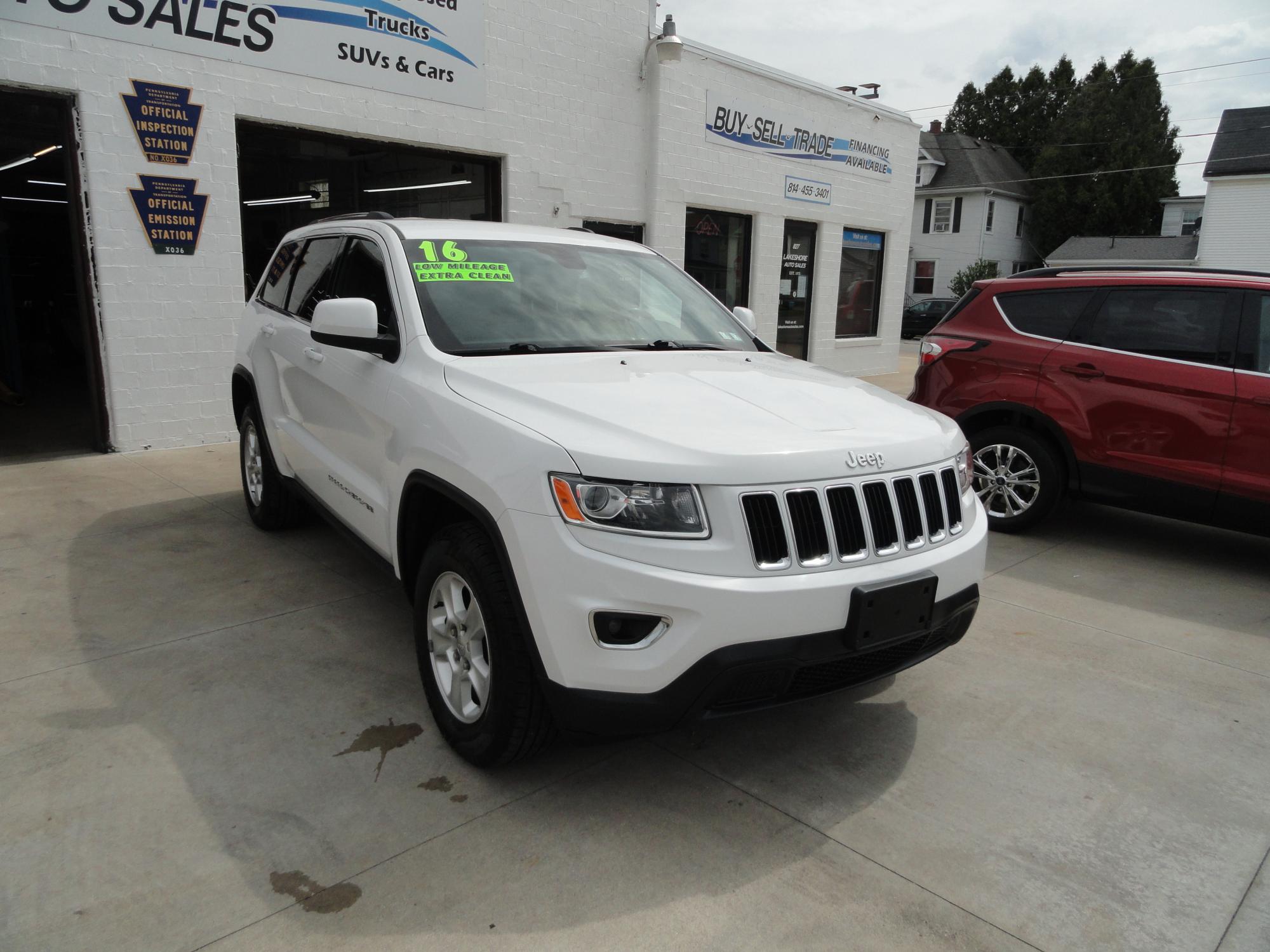 photo of 2016 Jeep Grand Cherokee Laredo 4WD