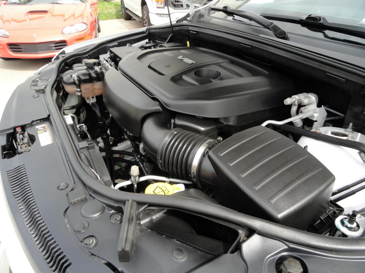 2016 Bright White /Greystone Jeep Grand Cherokee Laredo 4WD (1C4RJFAG2GC) with an 3.6L V6 DOHC 24V engine, Automatic transmission, located at 827 W 26th Street, Erie, PA, 16508, (814) 455-3401, 42.105431, -80.090942 - Photo#36