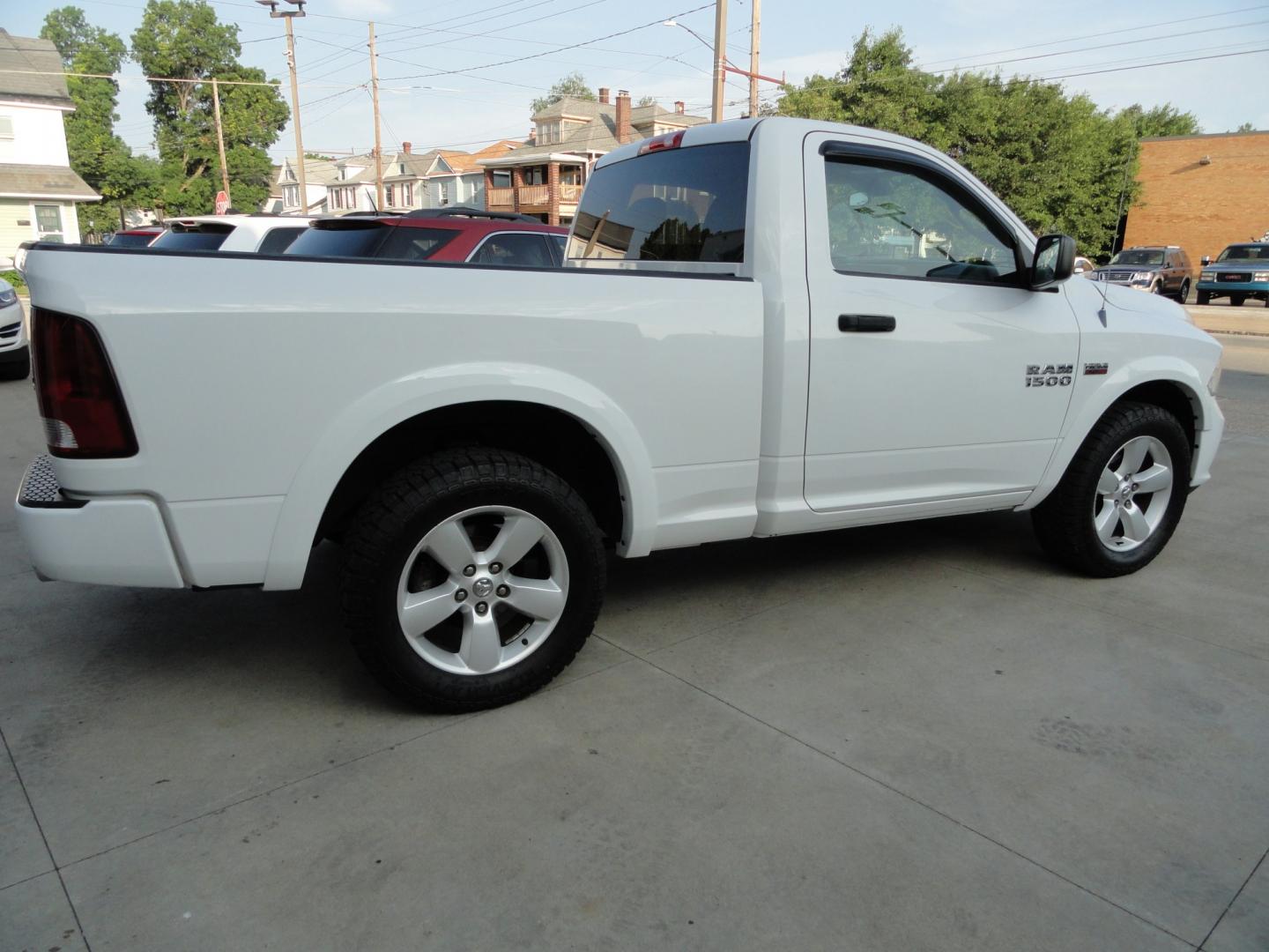 2013 Bright White /Greystone RAM 1500 Express Regular Cab SWB 4WD (3C6JR7AT0DG) with an 5.7L V8 OHV 16V engine, 6-Speed Automatic transmission, located at 827 W 26th Street, Erie, PA, 16508, (814) 455-3401, 42.105431, -80.090942 - Thanks for looking at our low mileage super clean recent Chevy trade in. This is the Express model 1500 with the Hemi V-8, four-wheel drive, remote entry and lots more. This is a super clean truck with a great exterior and like new interior and as you know these short bed pickups in this condition- Photo#4